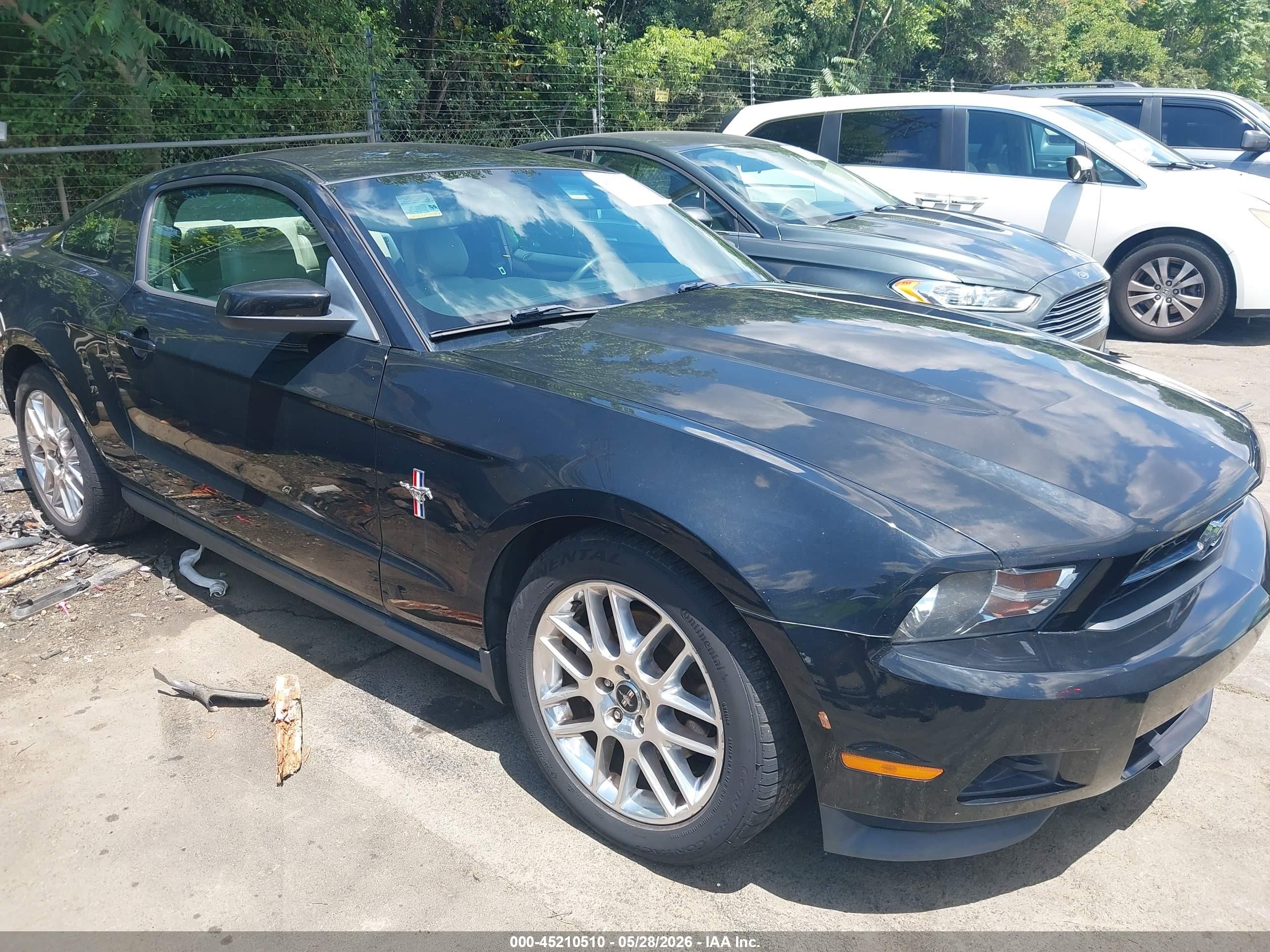 2012 Ford Mustang V6 Premium Black vin: 1ZVBP8AM4C5277002