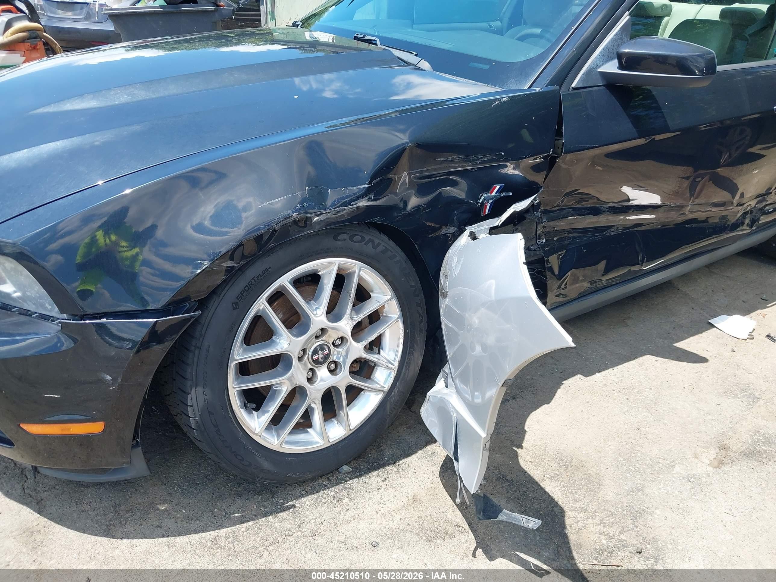 2012 Ford Mustang V6 Premium Black vin: 1ZVBP8AM4C5277002