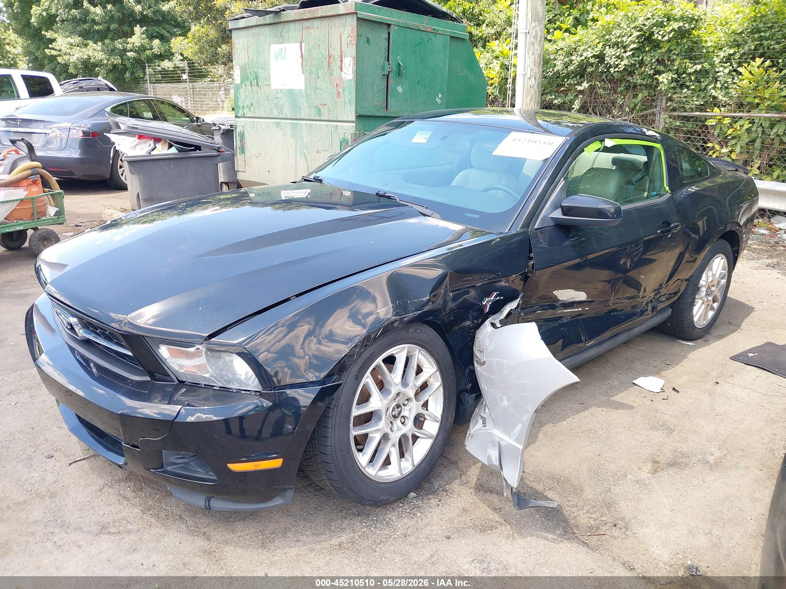 2012 Ford Mustang V6 Premium Black vin: 1ZVBP8AM4C5277002