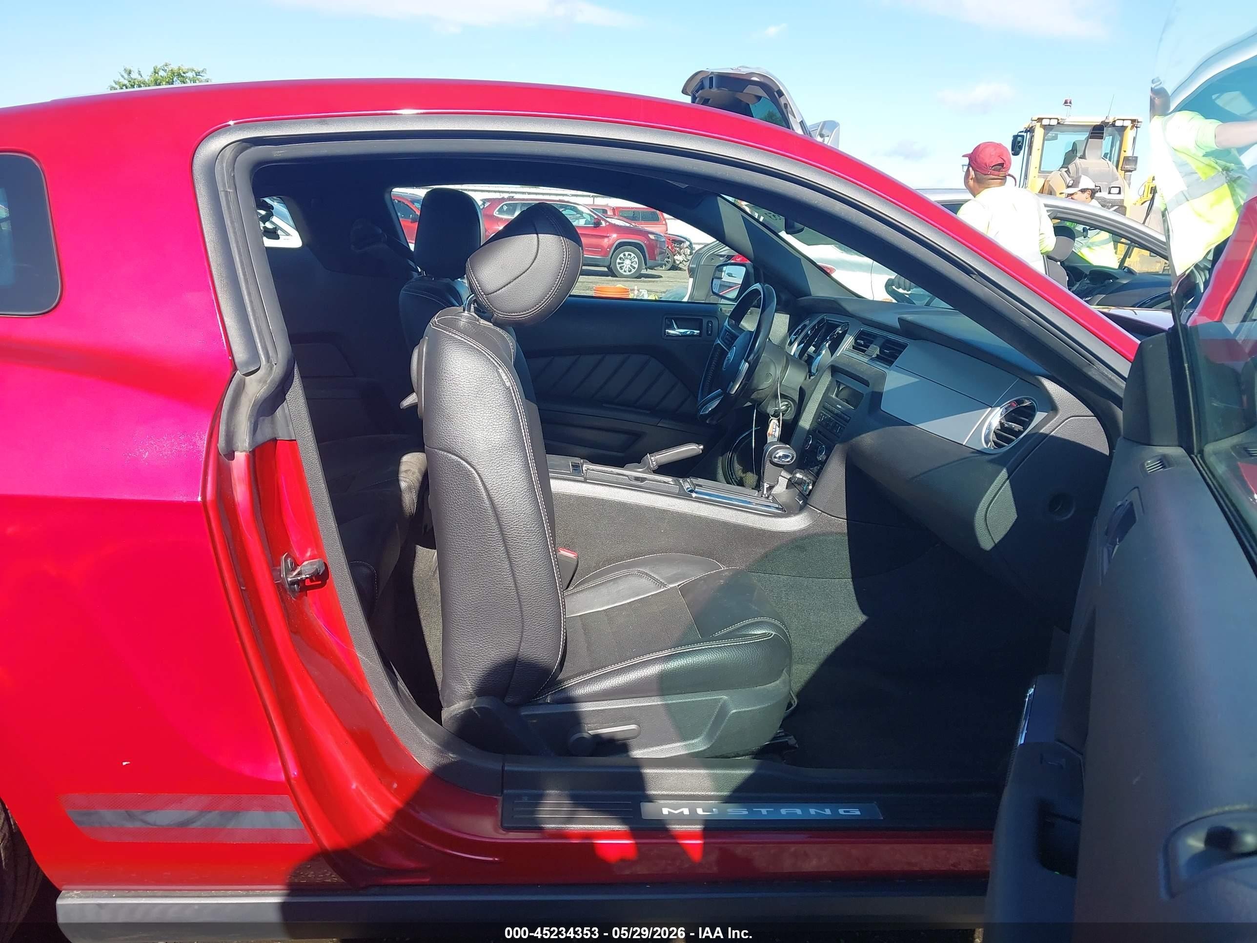2012 Ford Mustang V6 Premium Red vin: 1ZVBP8AM4C5286038