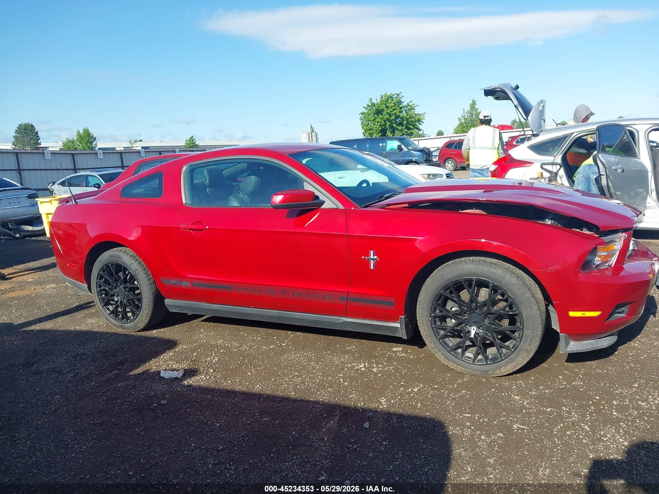2012 Ford Mustang V6 Premium Red vin: 1ZVBP8AM4C5286038