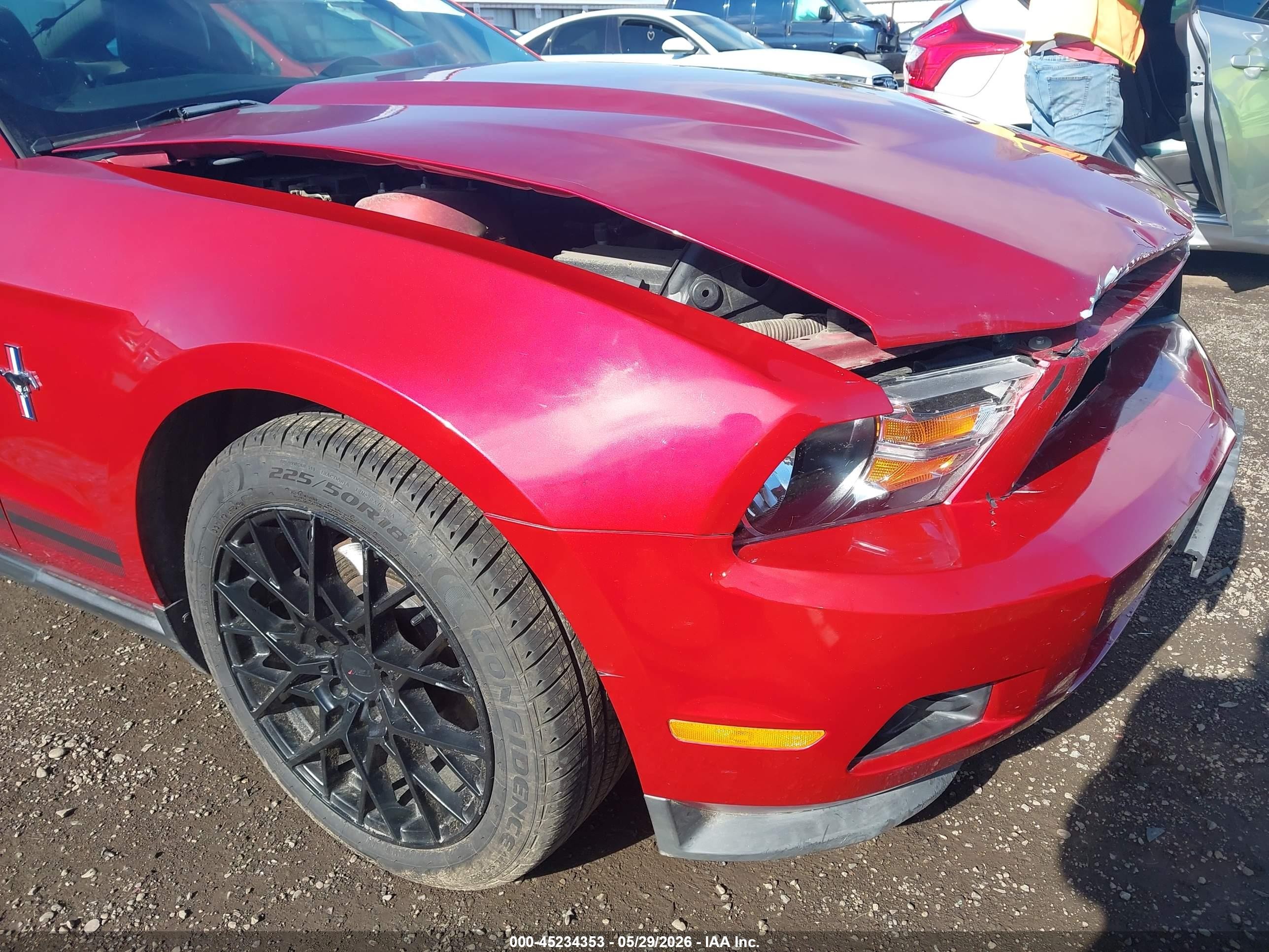 2012 Ford Mustang V6 Premium Red vin: 1ZVBP8AM4C5286038