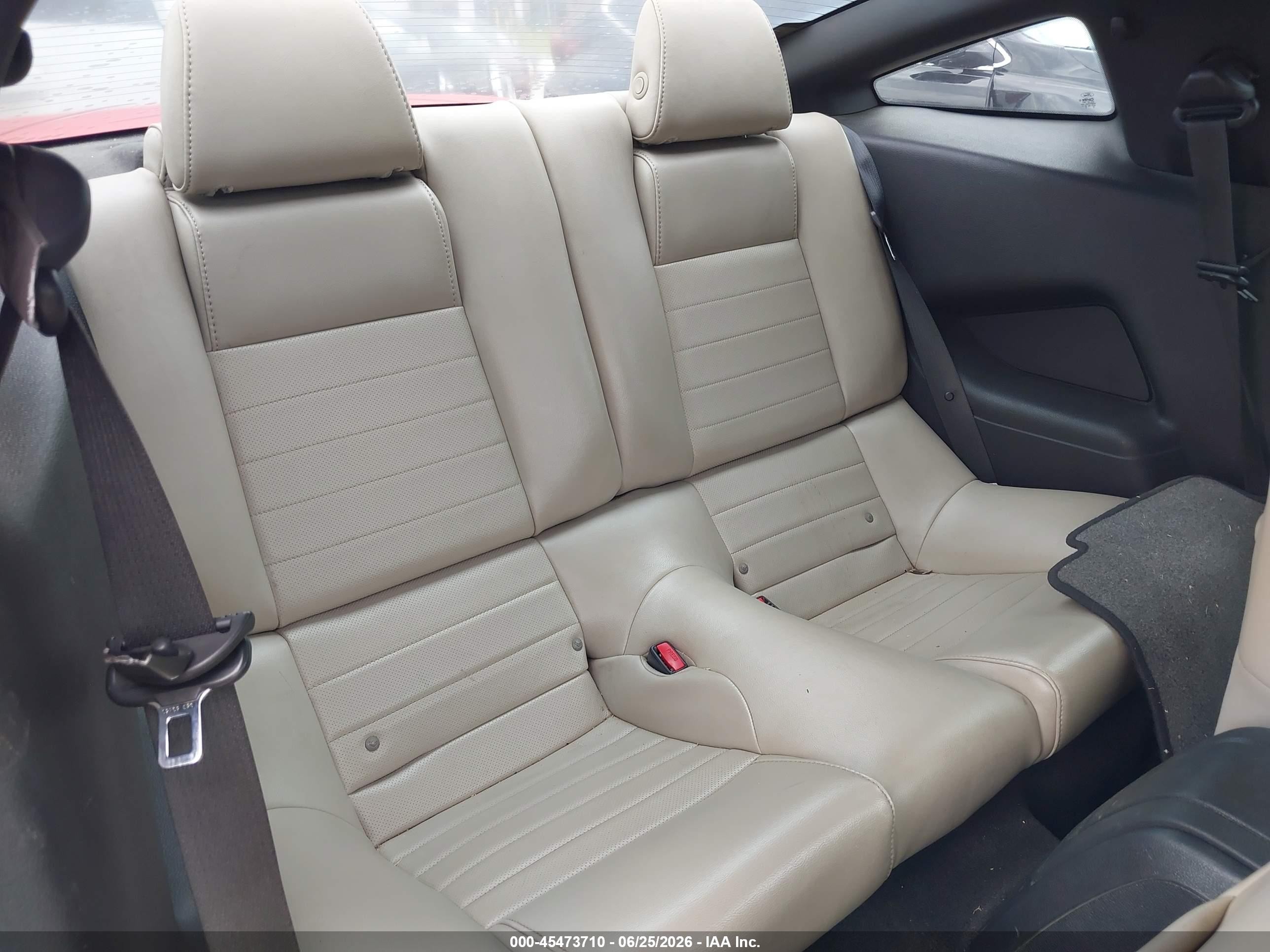 2013 Ford Mustang V6/v6 Premium Красный vin: 1ZVBP8AM4D5227623