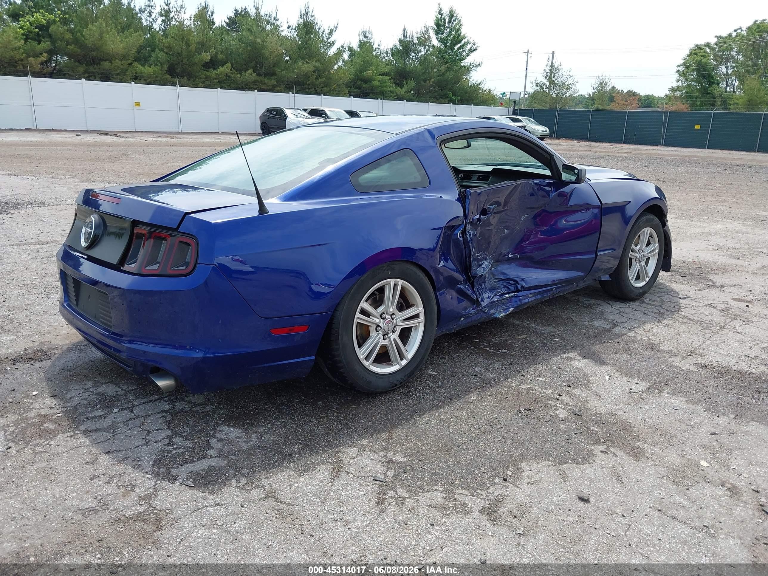 2013 Ford Mustang V6 Синий vin: 1ZVBP8AM4D5240260