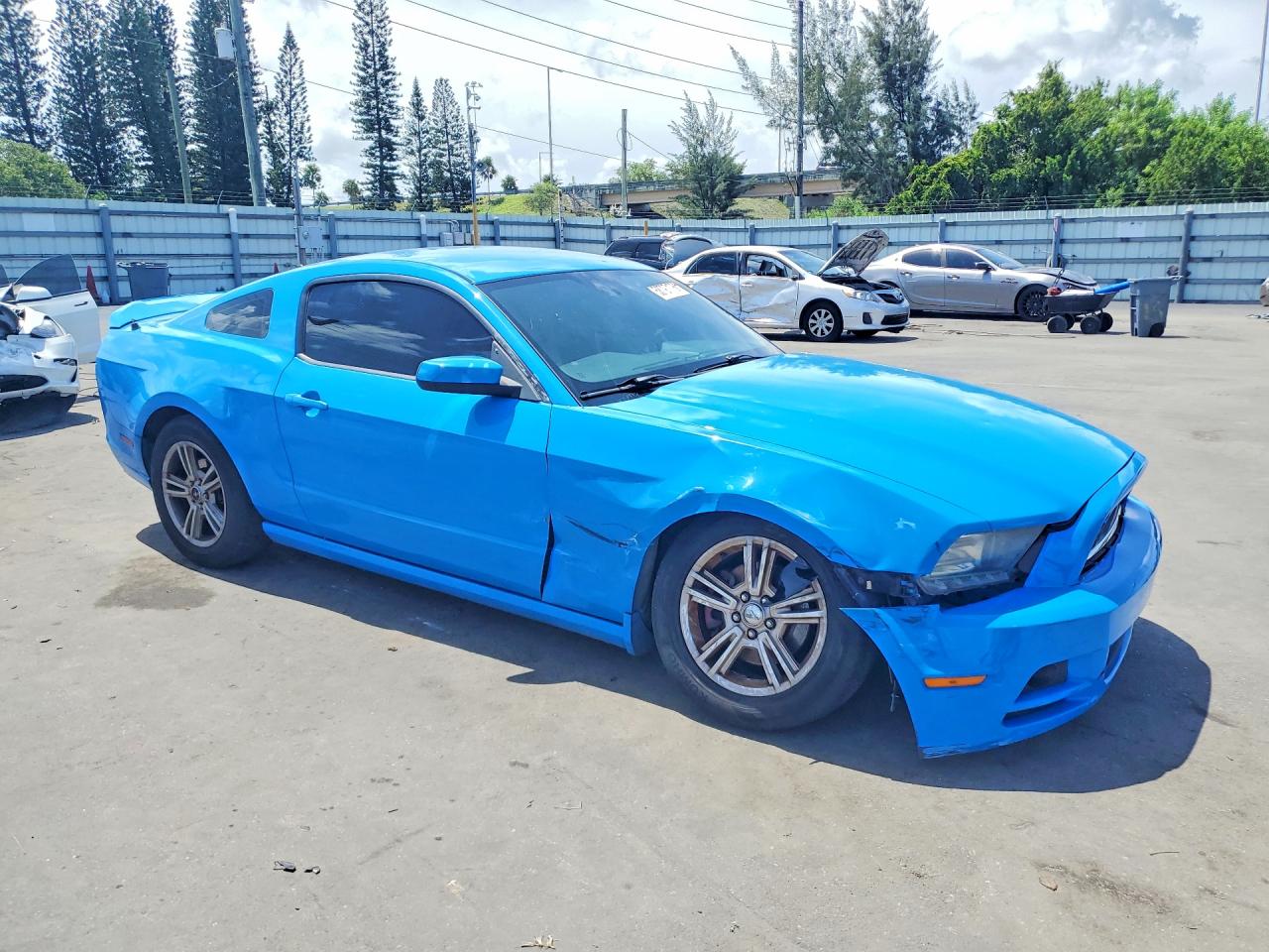 2013 Ford Mustang Blue vin: 1ZVBP8AM4D5241134