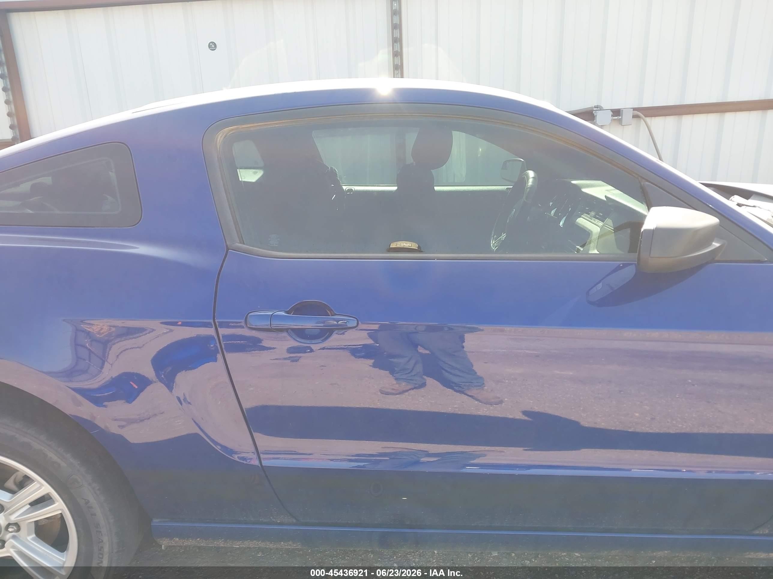 2013 Ford Mustang V6 Blue vin: 1ZVBP8AM4D5262405