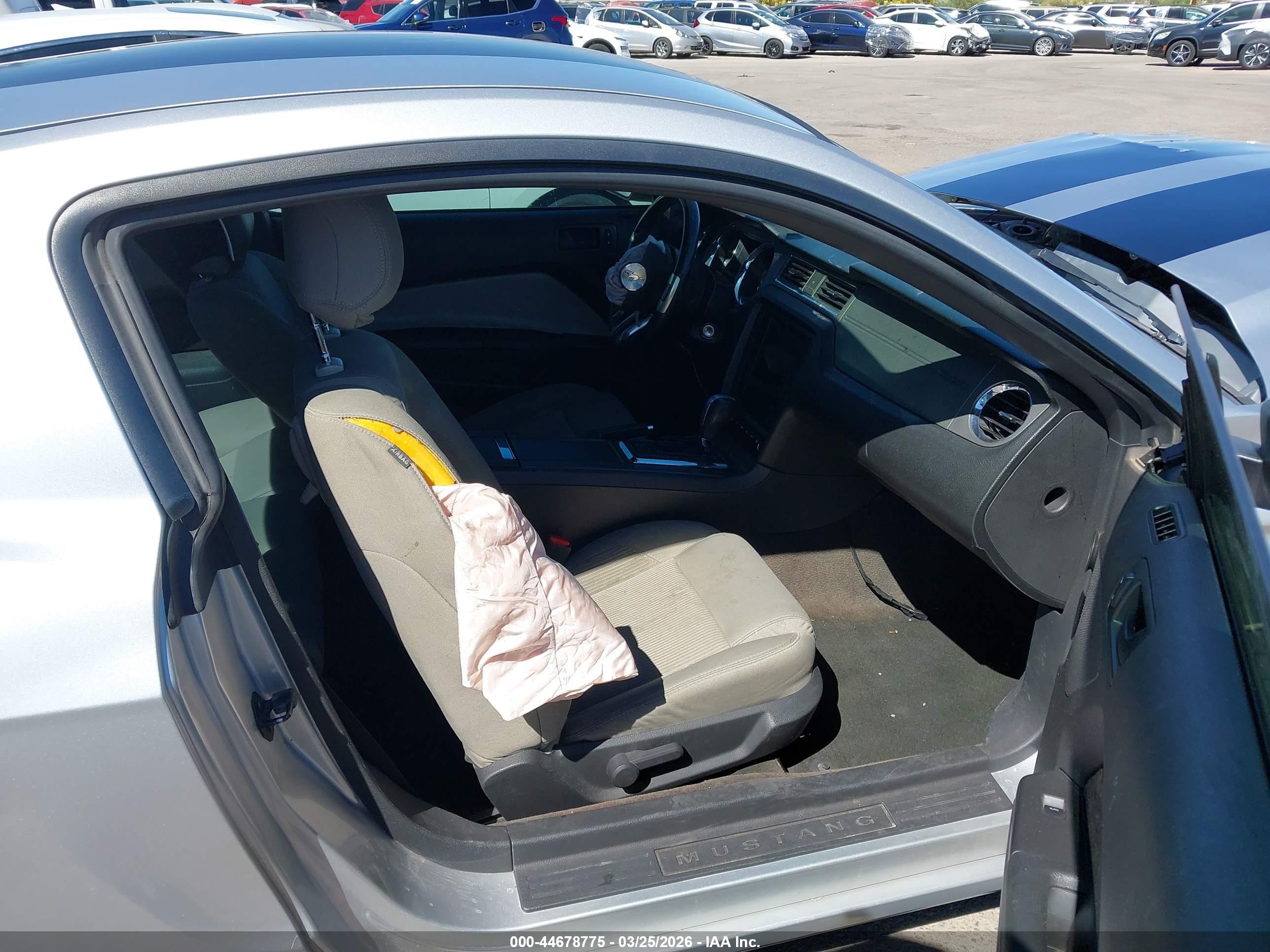2013 Ford Mustang V6 Gray vin: 1ZVBP8AM4D5262601