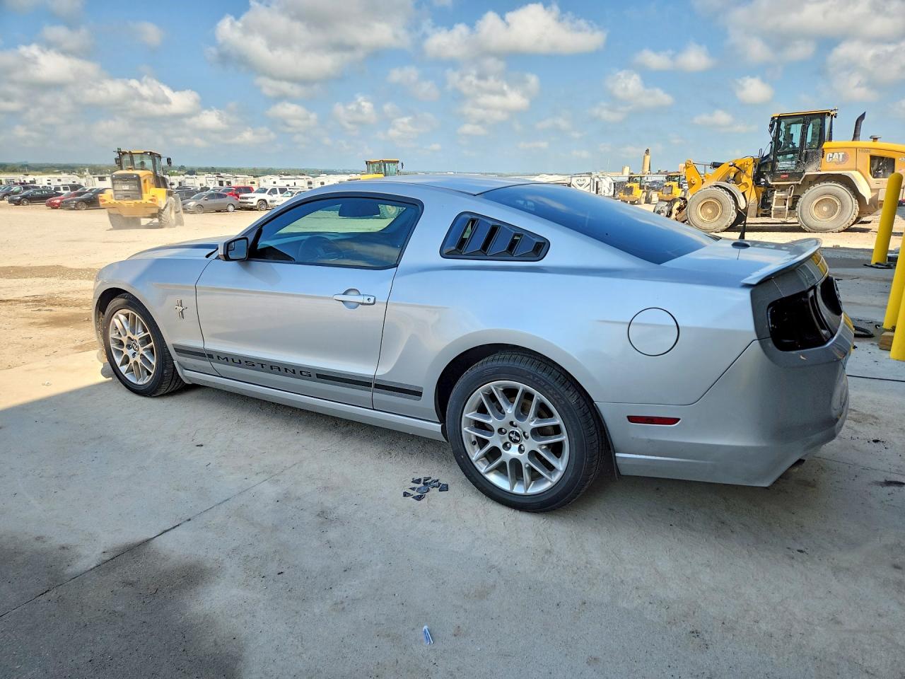 2013 Ford Mustang Silver vin: 1ZVBP8AM4D5271556