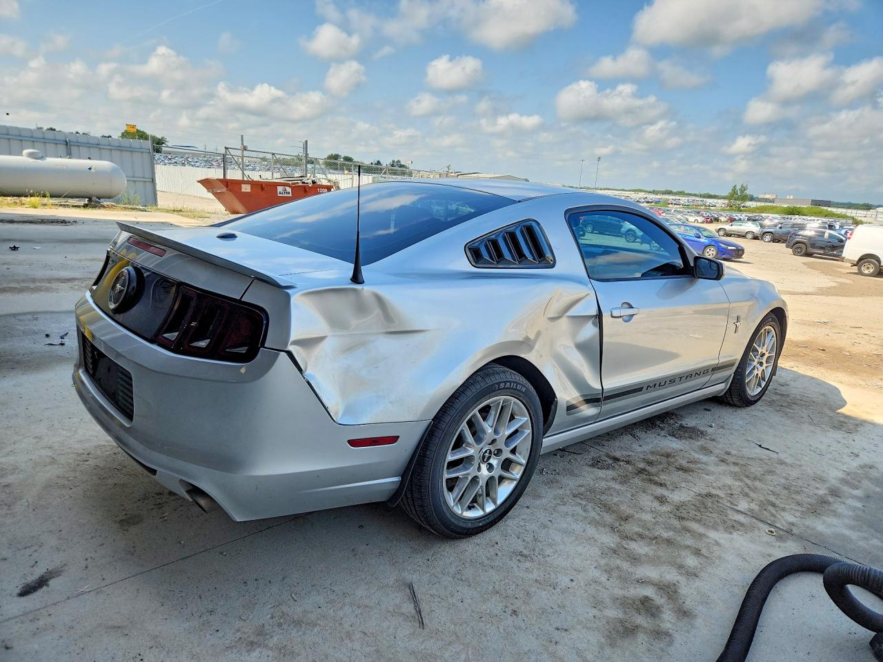 2013 Ford Mustang Silver vin: 1ZVBP8AM4D5271556