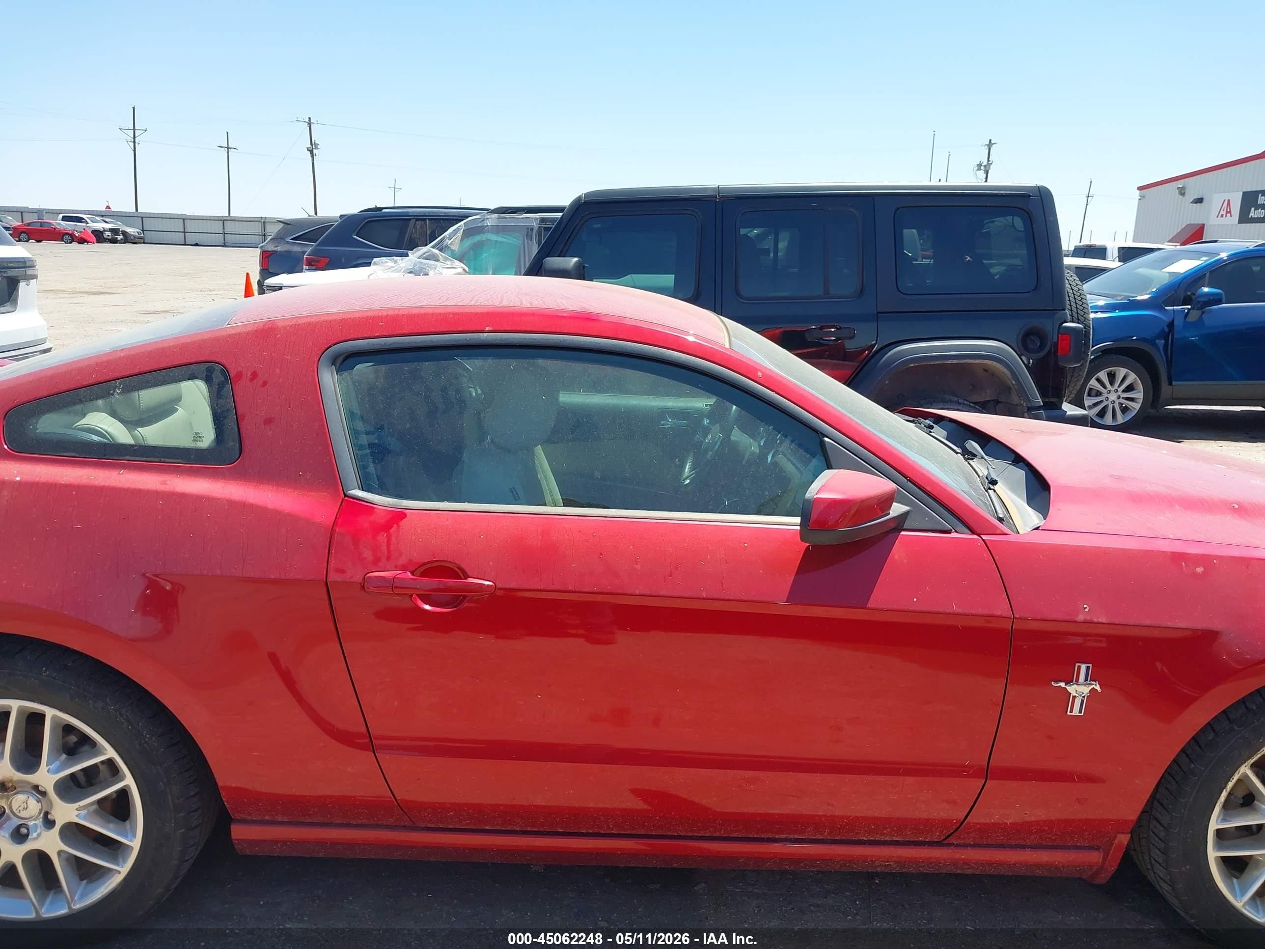 2013 Ford Mustang V6 Premium Maroon vin: 1ZVBP8AM4D5275560