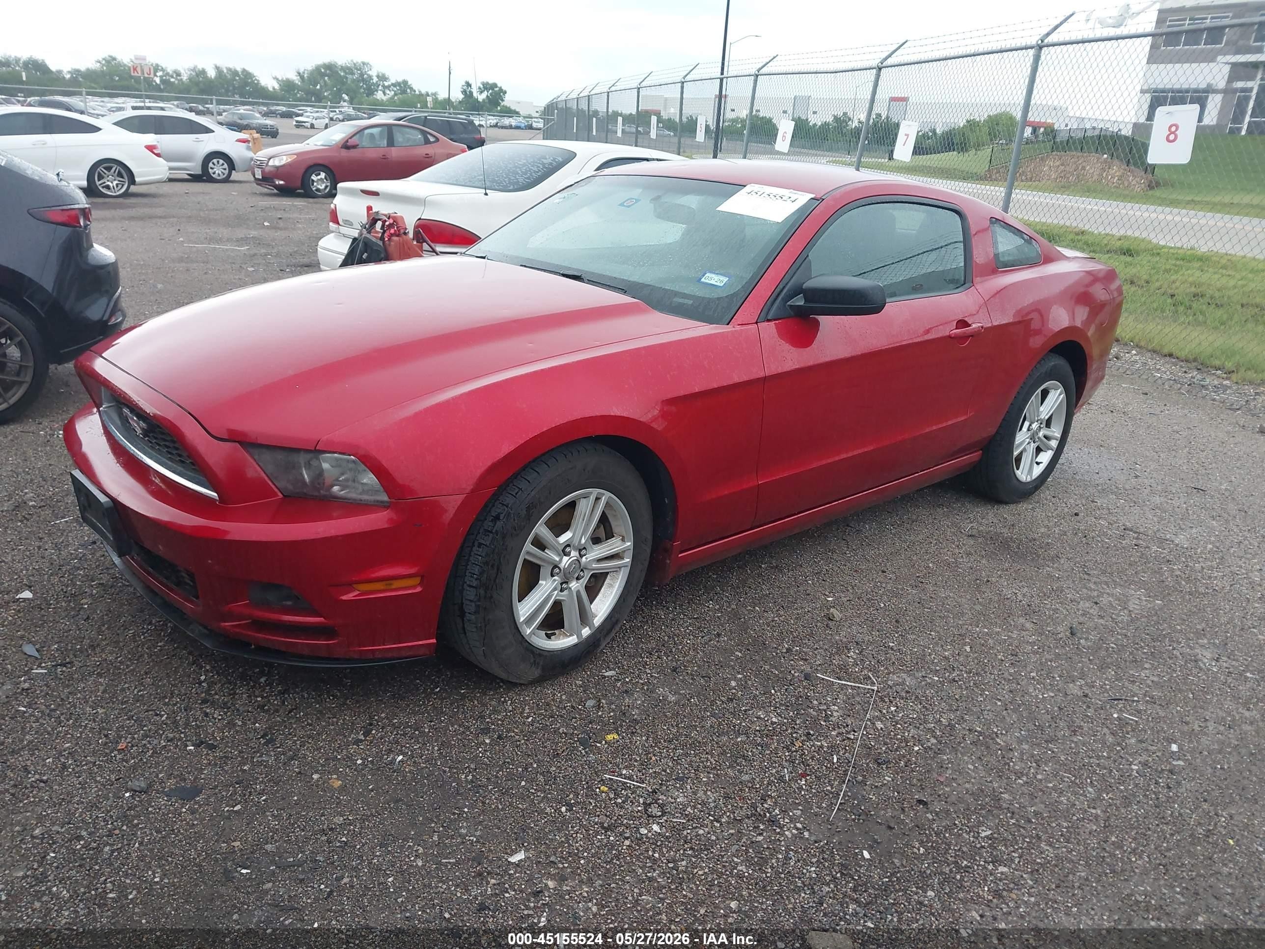 2013 Ford Mustang V6 Red vin: 1ZVBP8AM4D5281858