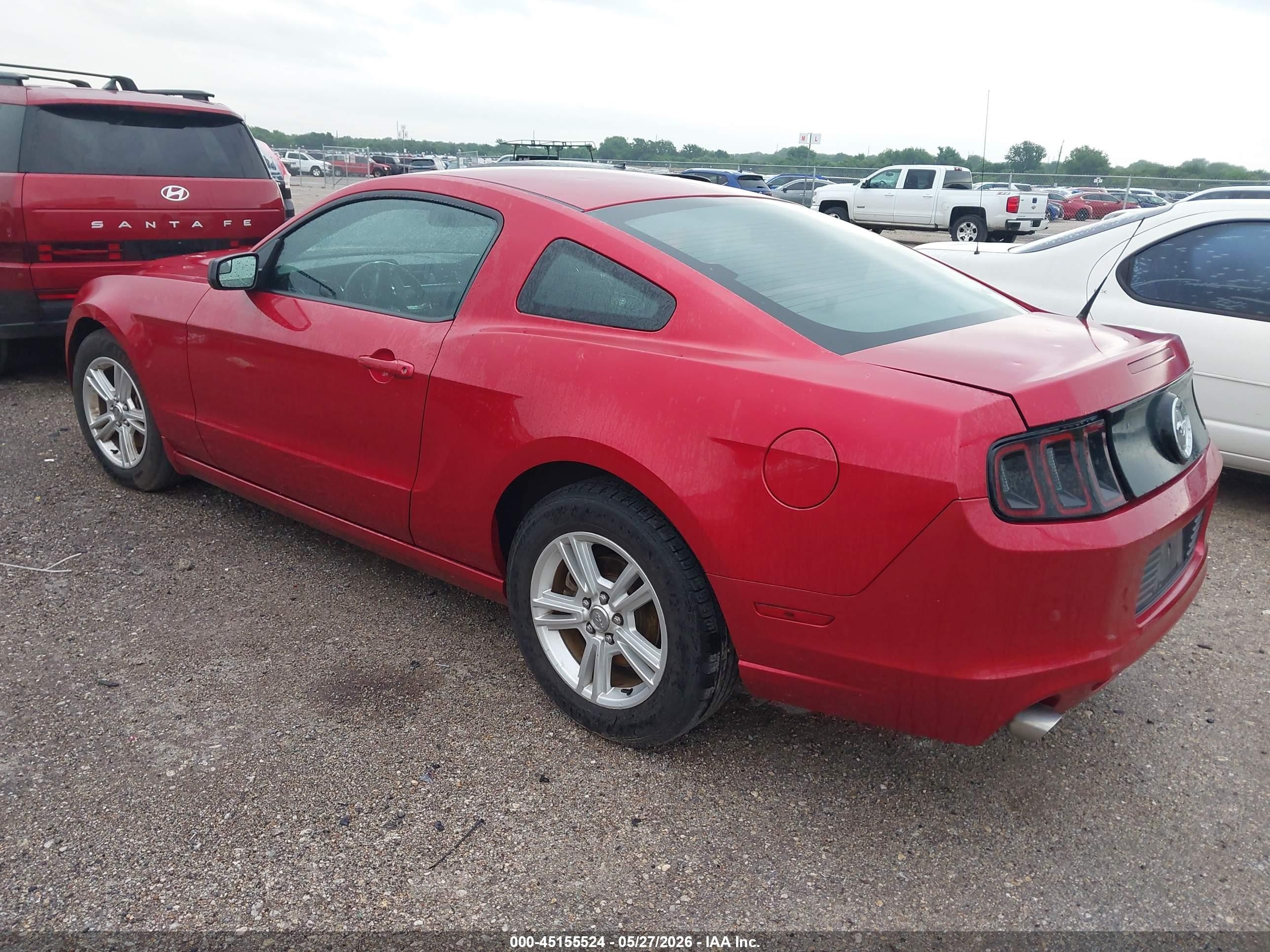 2013 Ford Mustang V6 Red vin: 1ZVBP8AM4D5281858