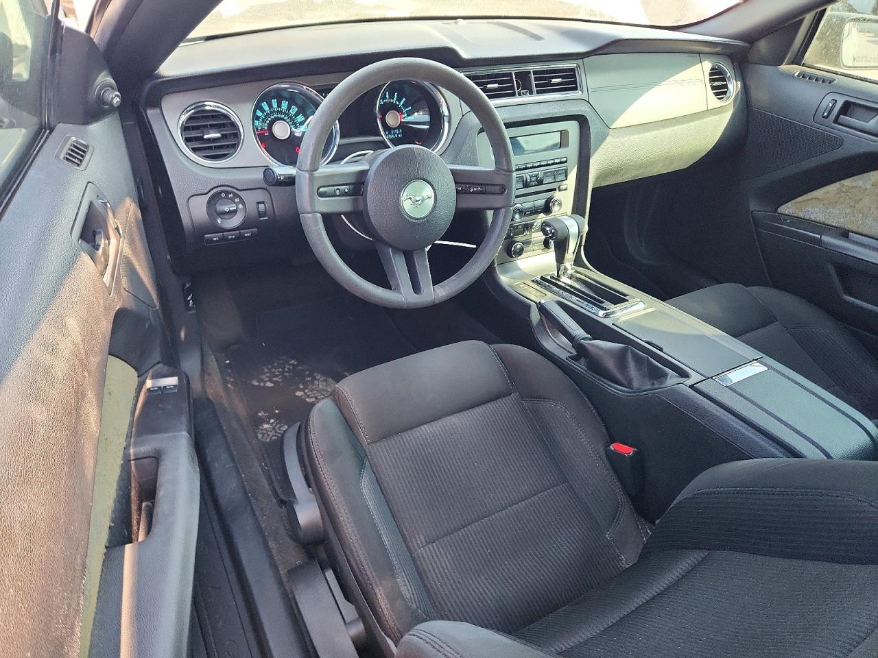 2011 Ford Mustang Black vin: 1ZVBP8AM5B5149916