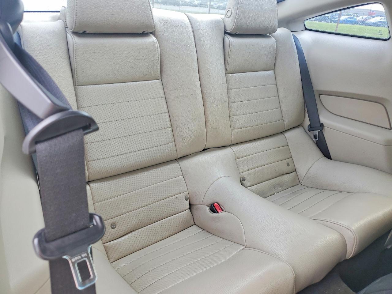 2011 Ford Mustang Silver vin: 1ZVBP8AM5B5151018