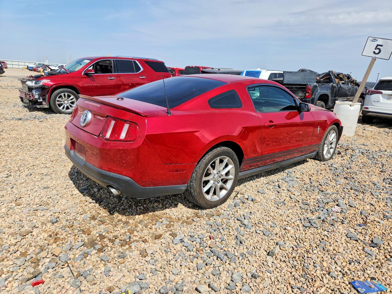 2011 Ford Mustang Maroon vin: 1ZVBP8AM5B5153528