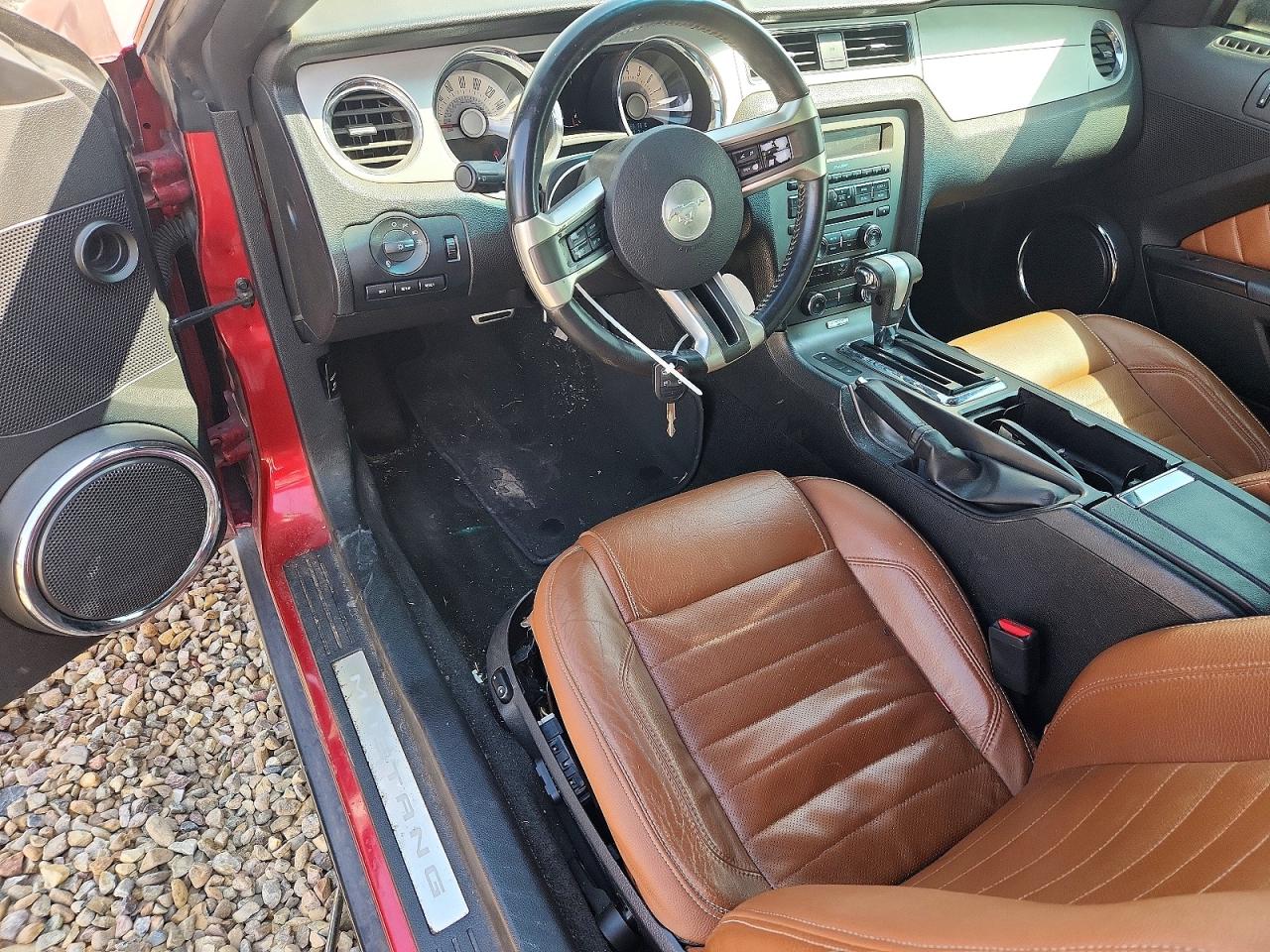 2011 Ford Mustang Maroon vin: 1ZVBP8AM5B5153528