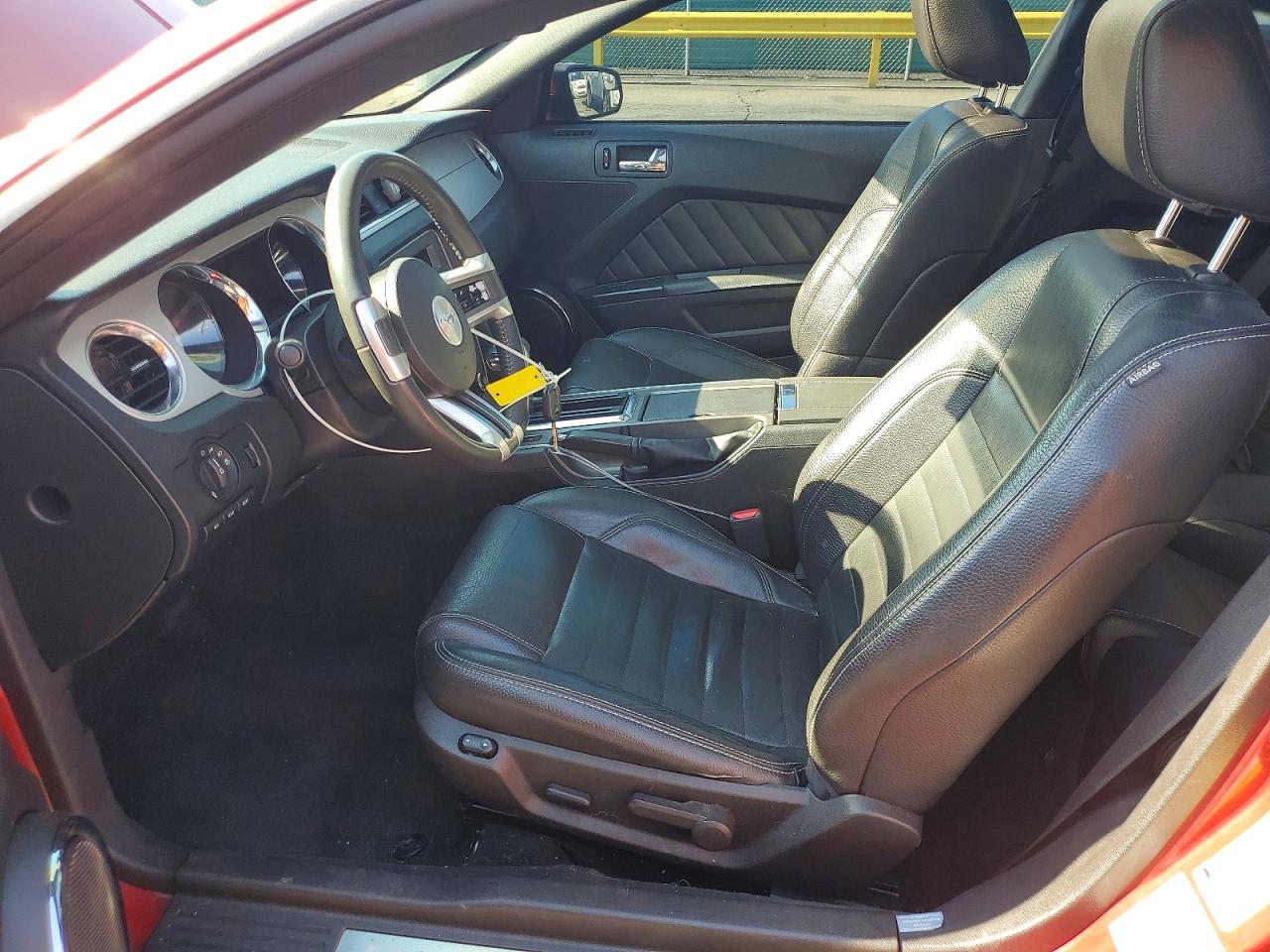 2011 Ford Mustang Maroon vin: 1ZVBP8AM5B5169115