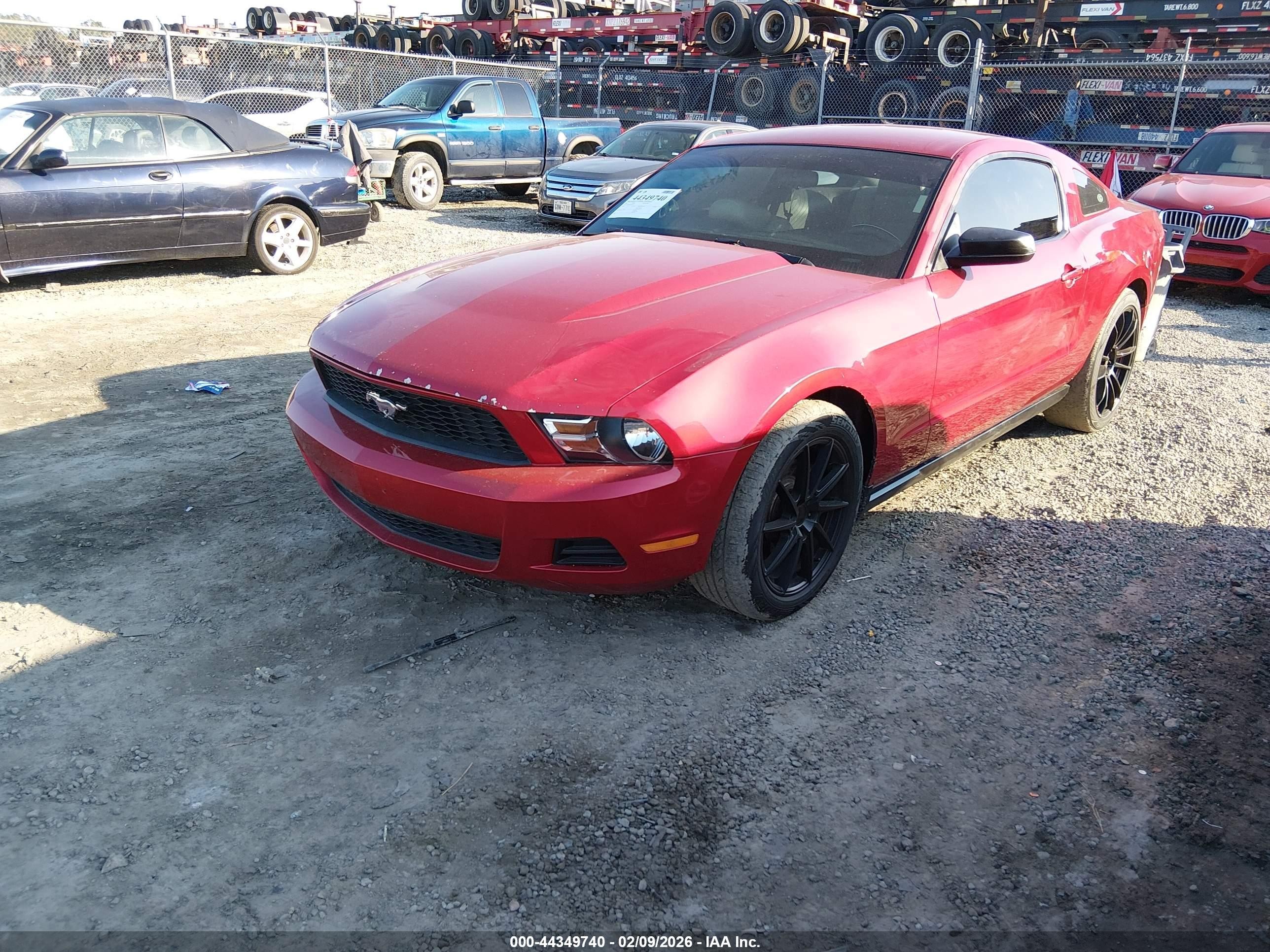 2012 Ford Mustang V6 Red vin: 1ZVBP8AM5C5222123