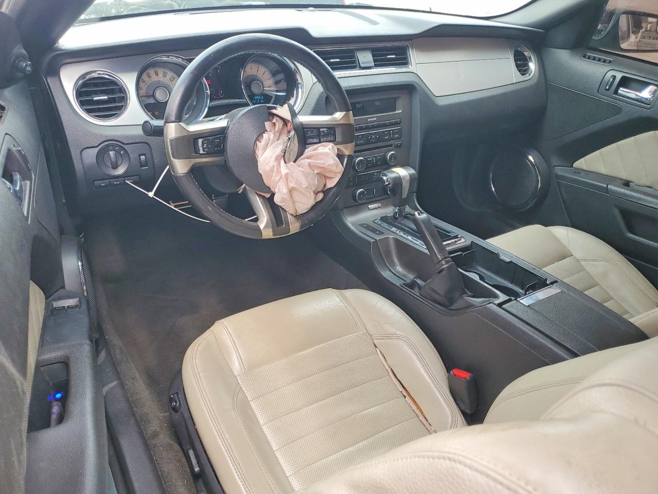 2012 Ford Mustang White vin: 1ZVBP8AM5C5228343