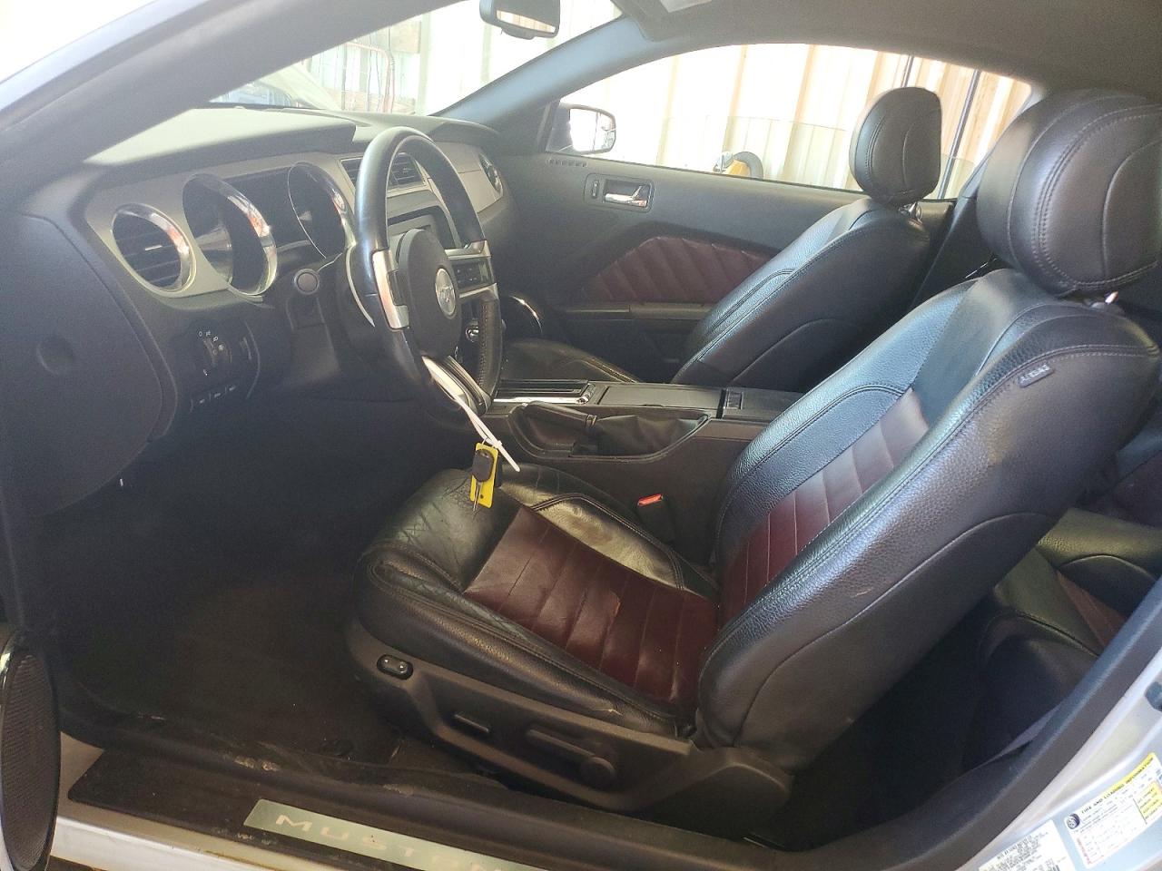 2012 Ford Mustang Silver vin: 1ZVBP8AM5C5268860