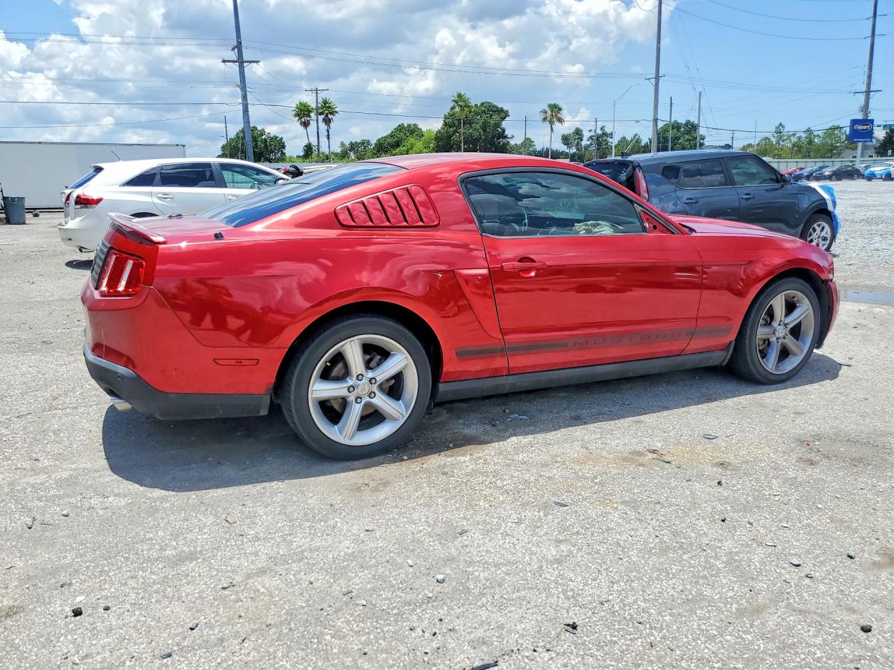 2012 Ford Mustang Burgundy vin: 1ZVBP8AM5C5274027