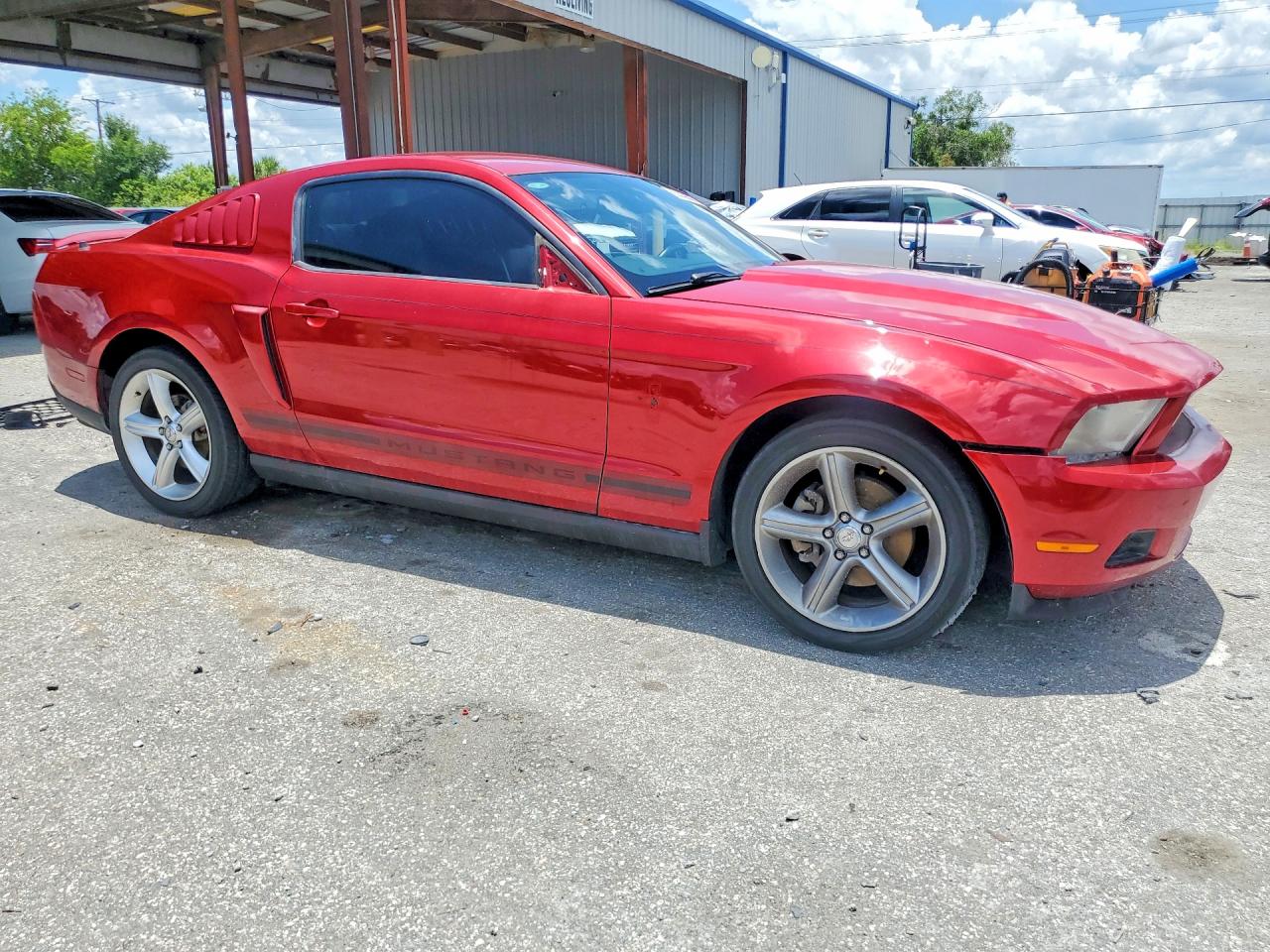 2012 Ford Mustang Burgundy vin: 1ZVBP8AM5C5274027