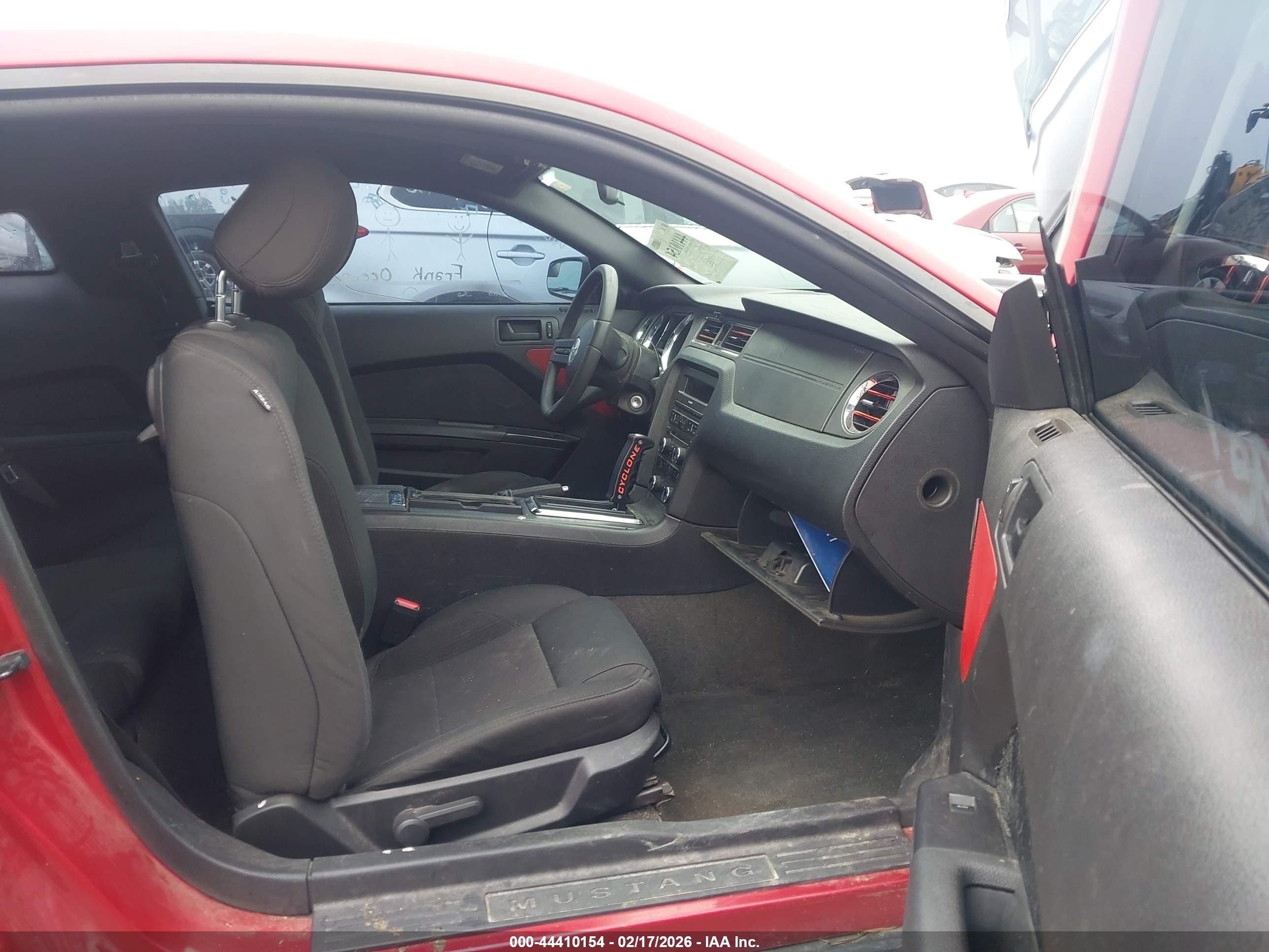 2012 Ford Mustang V6 Red vin: 1ZVBP8AM5C5274657