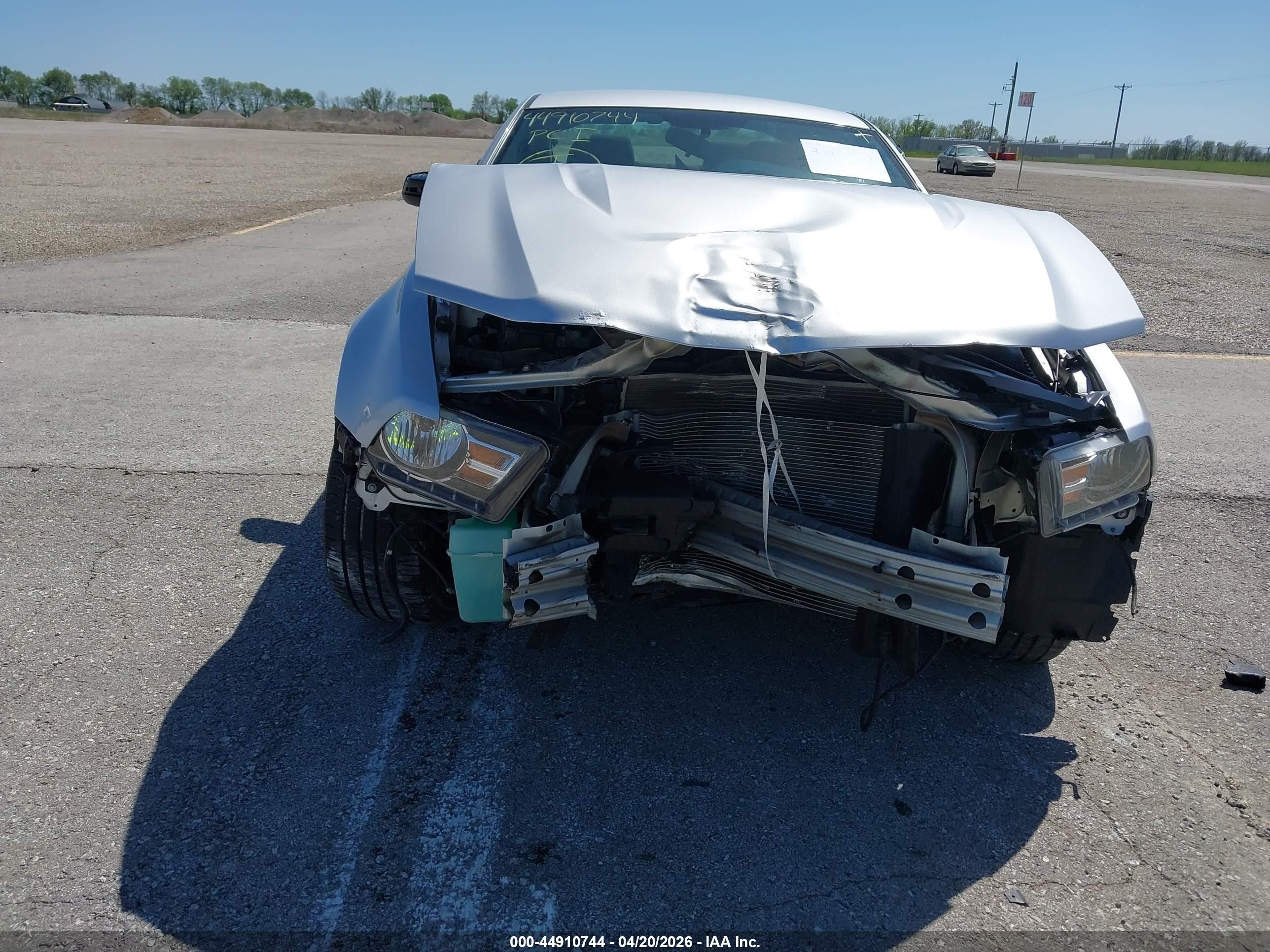 2012 Ford Mustang   Silver vin: 1ZVBP8AM5C5288395