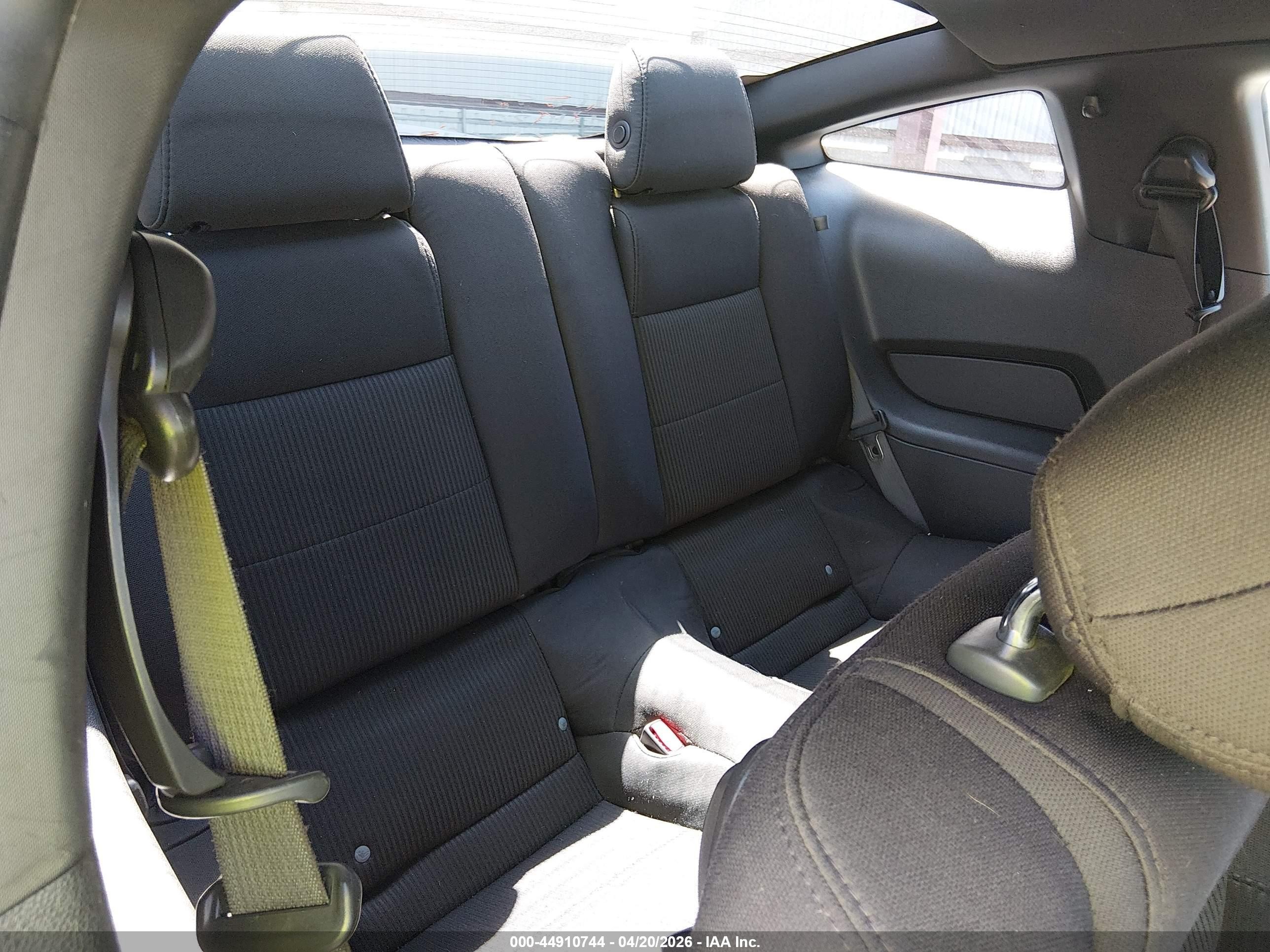 2012 Ford Mustang   Silver vin: 1ZVBP8AM5C5288395