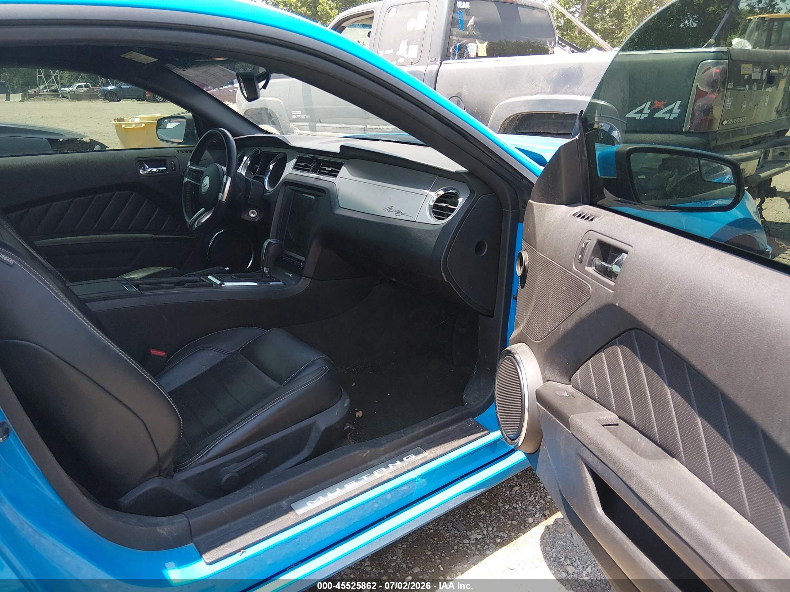 2013 Ford Mustang V6 Blue vin: 1ZVBP8AM5D5215934