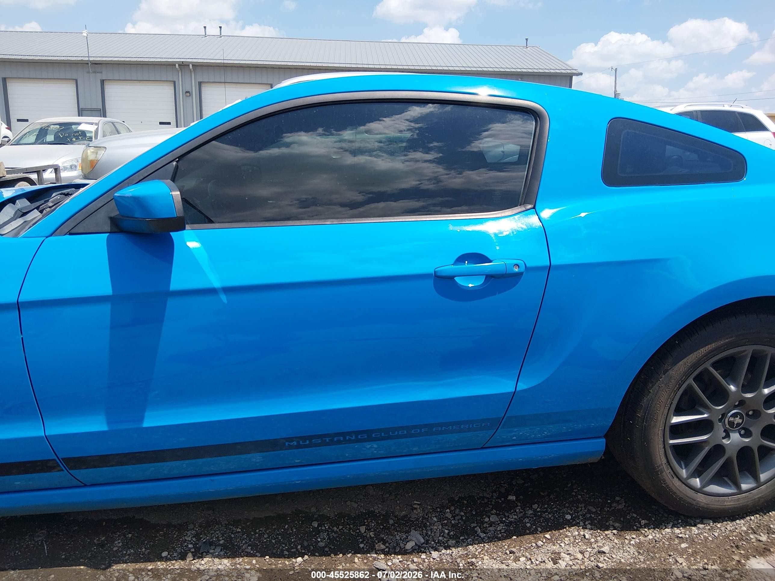2013 Ford Mustang V6 Blue vin: 1ZVBP8AM5D5215934