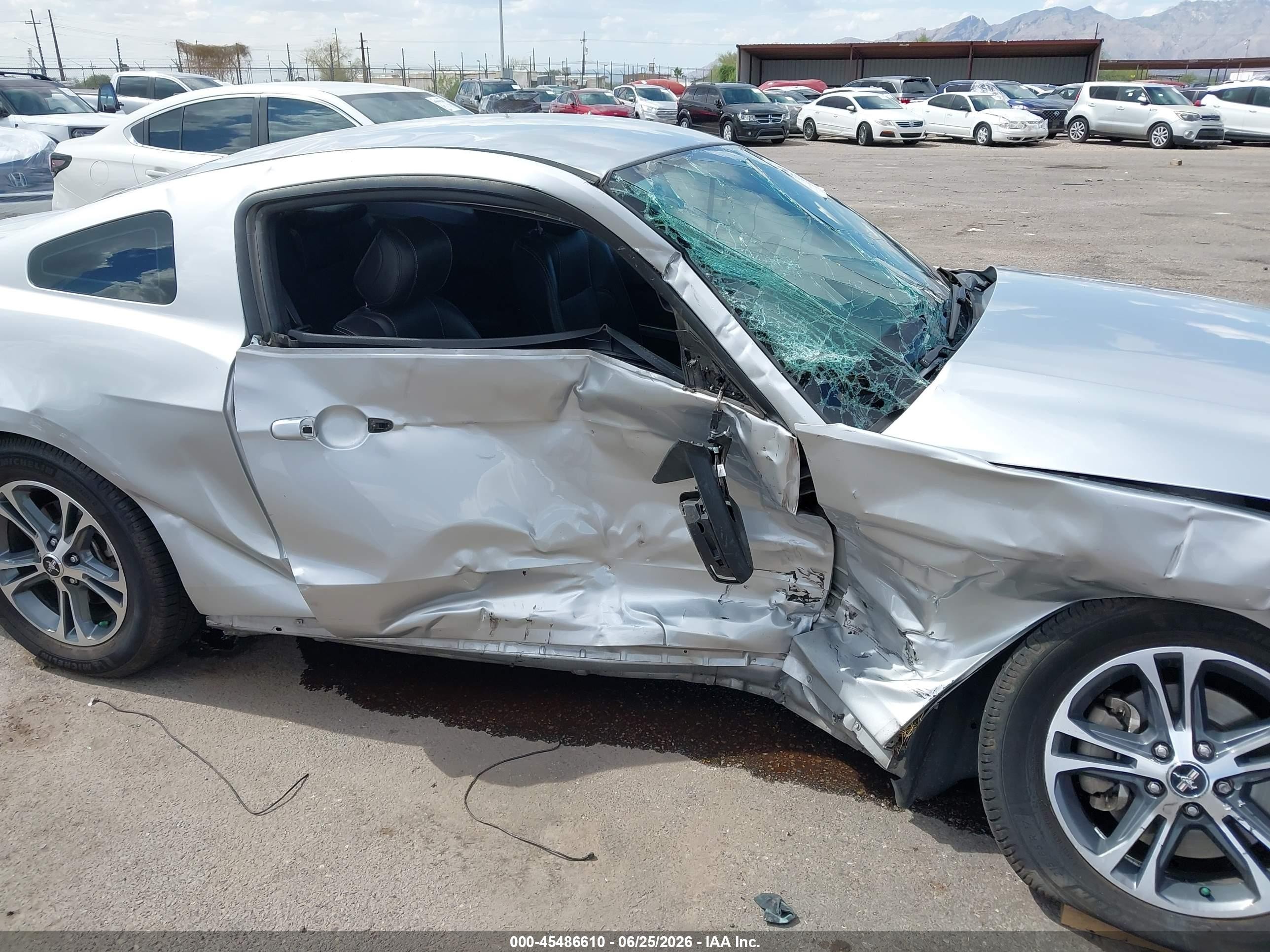 2013 Ford Mustang V6/v6 Premium Silver vin: 1ZVBP8AM5D5262591