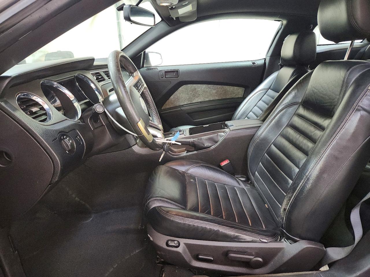 2013 Ford Mustang Черный vin: 1ZVBP8AM5D5268150