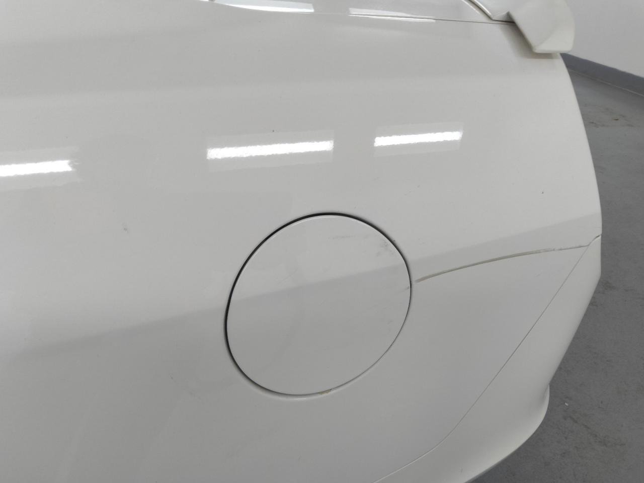 2013 Ford Mustang White vin: 1ZVBP8AM5D5282629 Damage: Left Qtr Panel, Light Scratch, 7 To 8 Inches