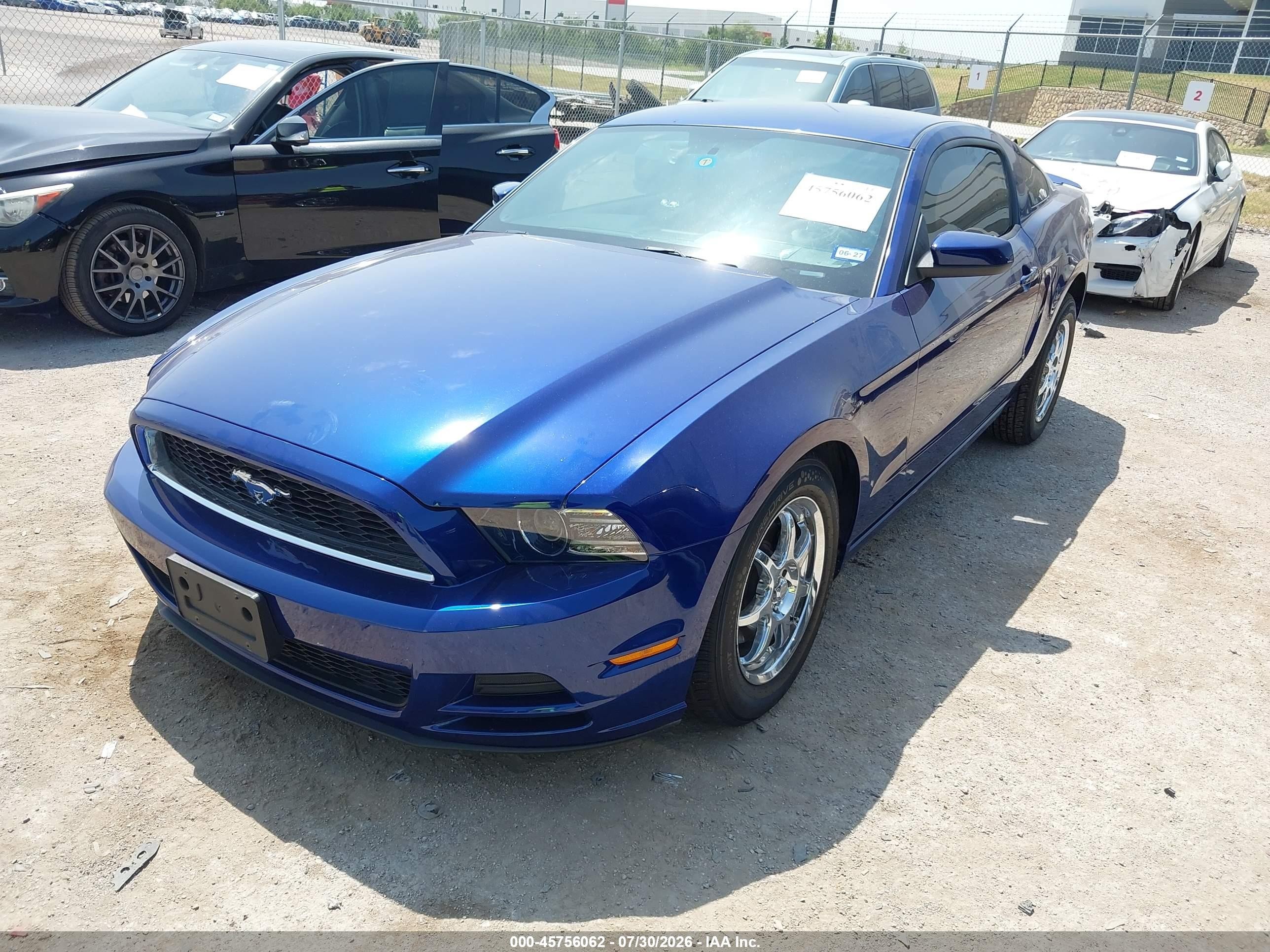 2014 Ford Mustang V6 Premium Синий vin: 1ZVBP8AM5E5199915