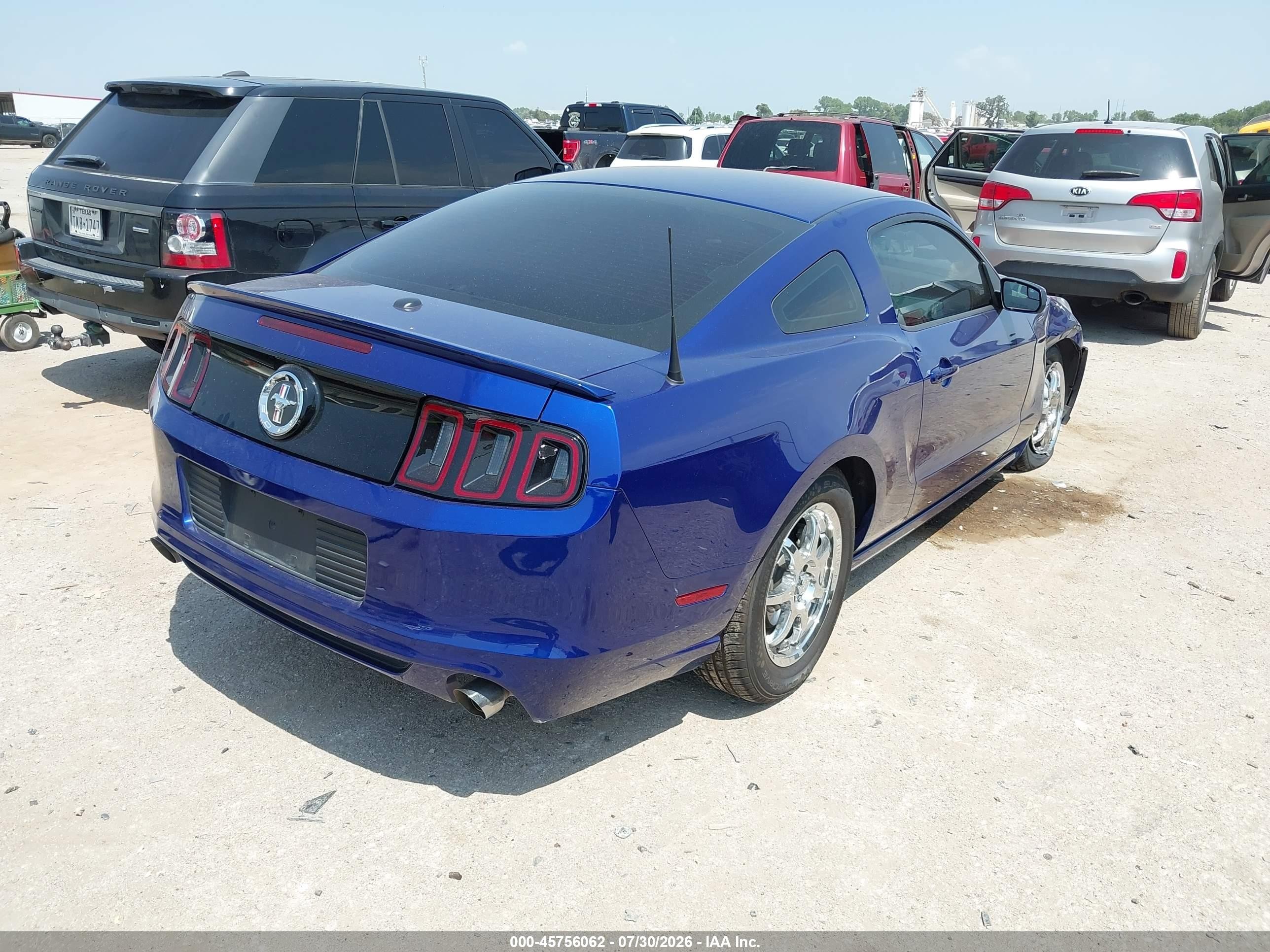 2014 Ford Mustang V6 Premium Синий vin: 1ZVBP8AM5E5199915