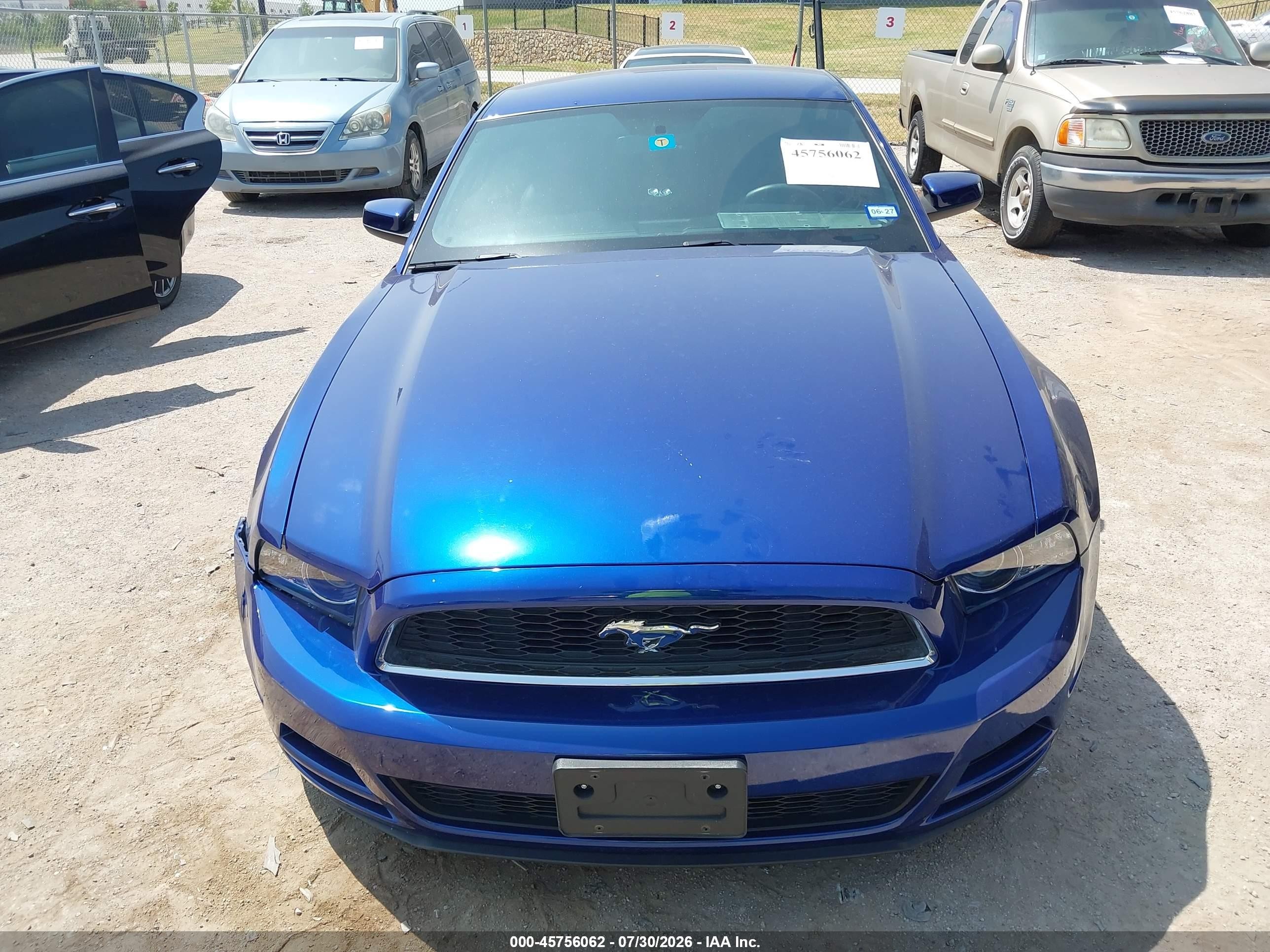 2014 Ford Mustang V6 Premium Синий vin: 1ZVBP8AM5E5199915