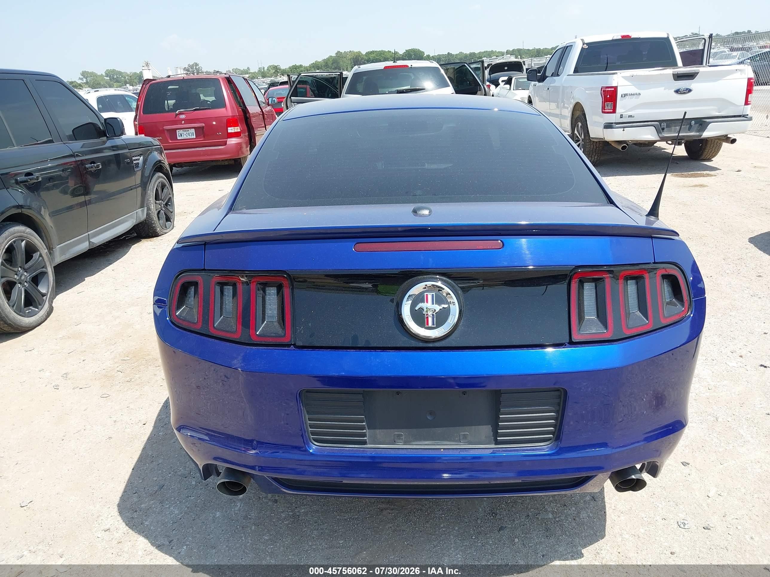 2014 Ford Mustang V6 Premium Синий vin: 1ZVBP8AM5E5199915