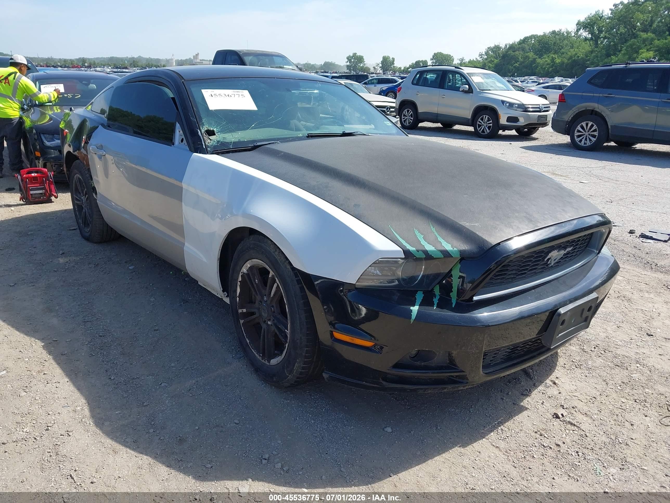 2014 Ford Mustang V6/v6 Premium Black vin: 1ZVBP8AM5E5204353