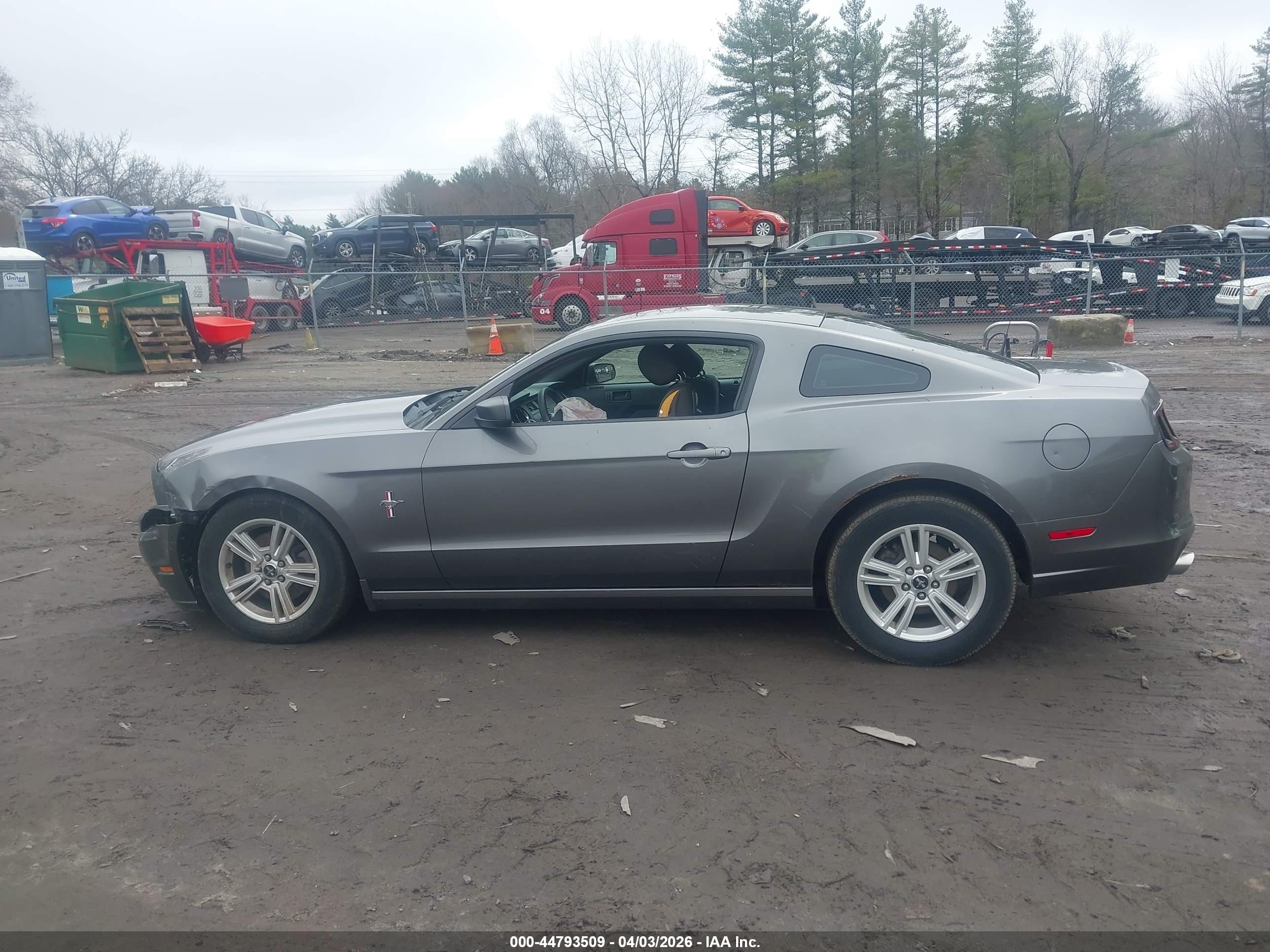 2014 Ford Mustang V6 Gray vin: 1ZVBP8AM5E5276170