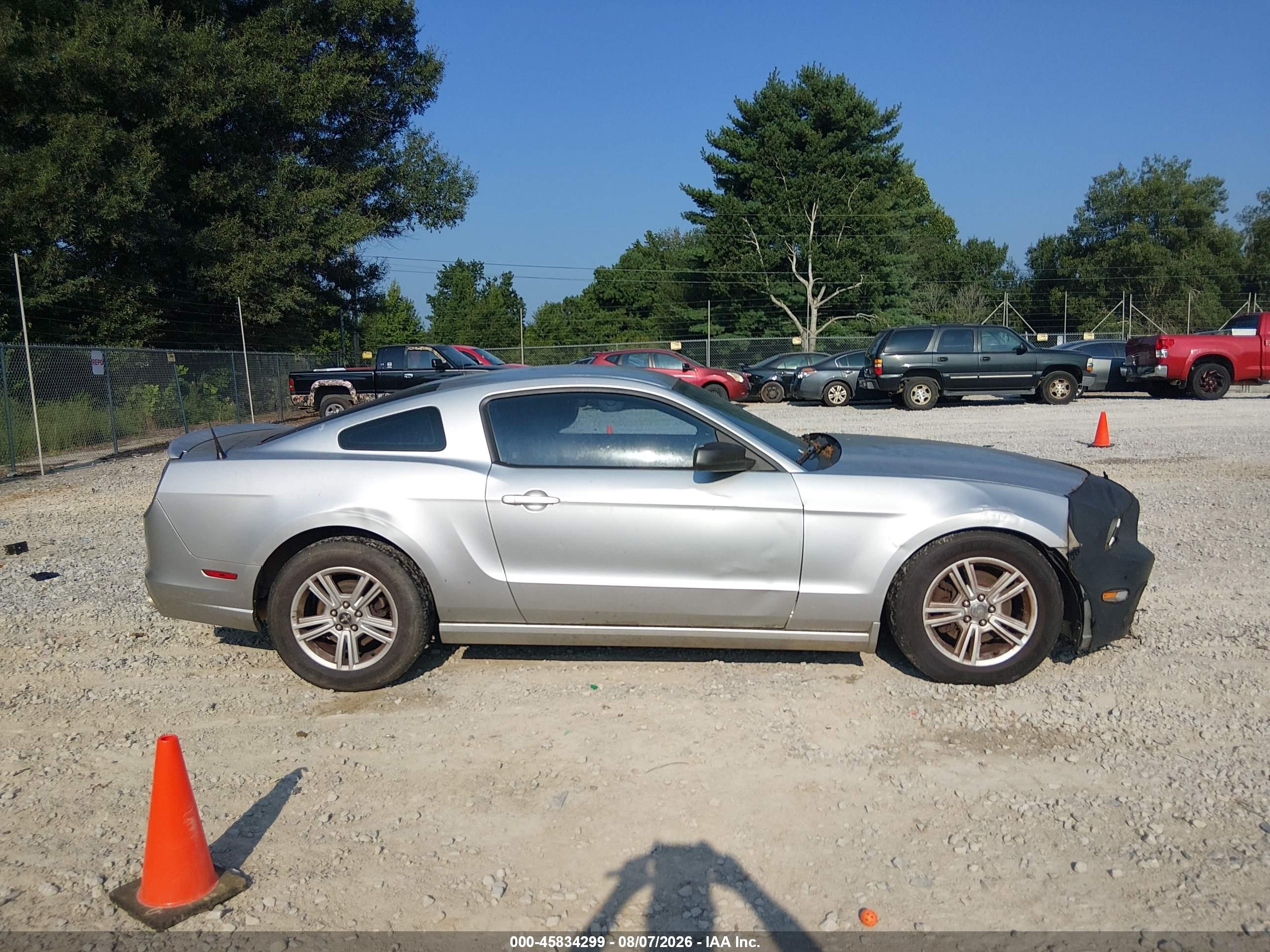 2014 Ford Mustang V6 Silver vin: 1ZVBP8AM5E5276346