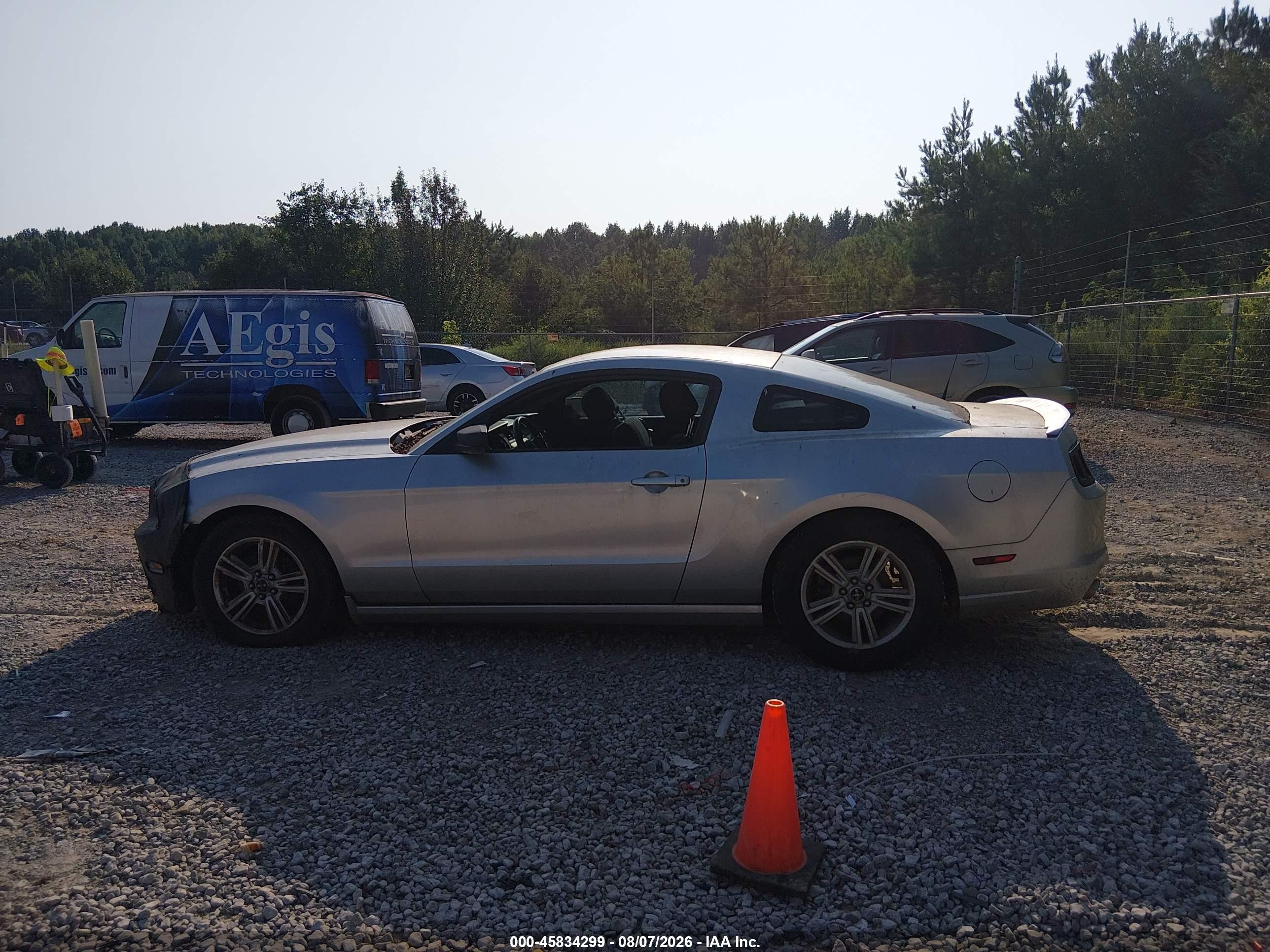 2014 Ford Mustang V6 Silver vin: 1ZVBP8AM5E5276346
