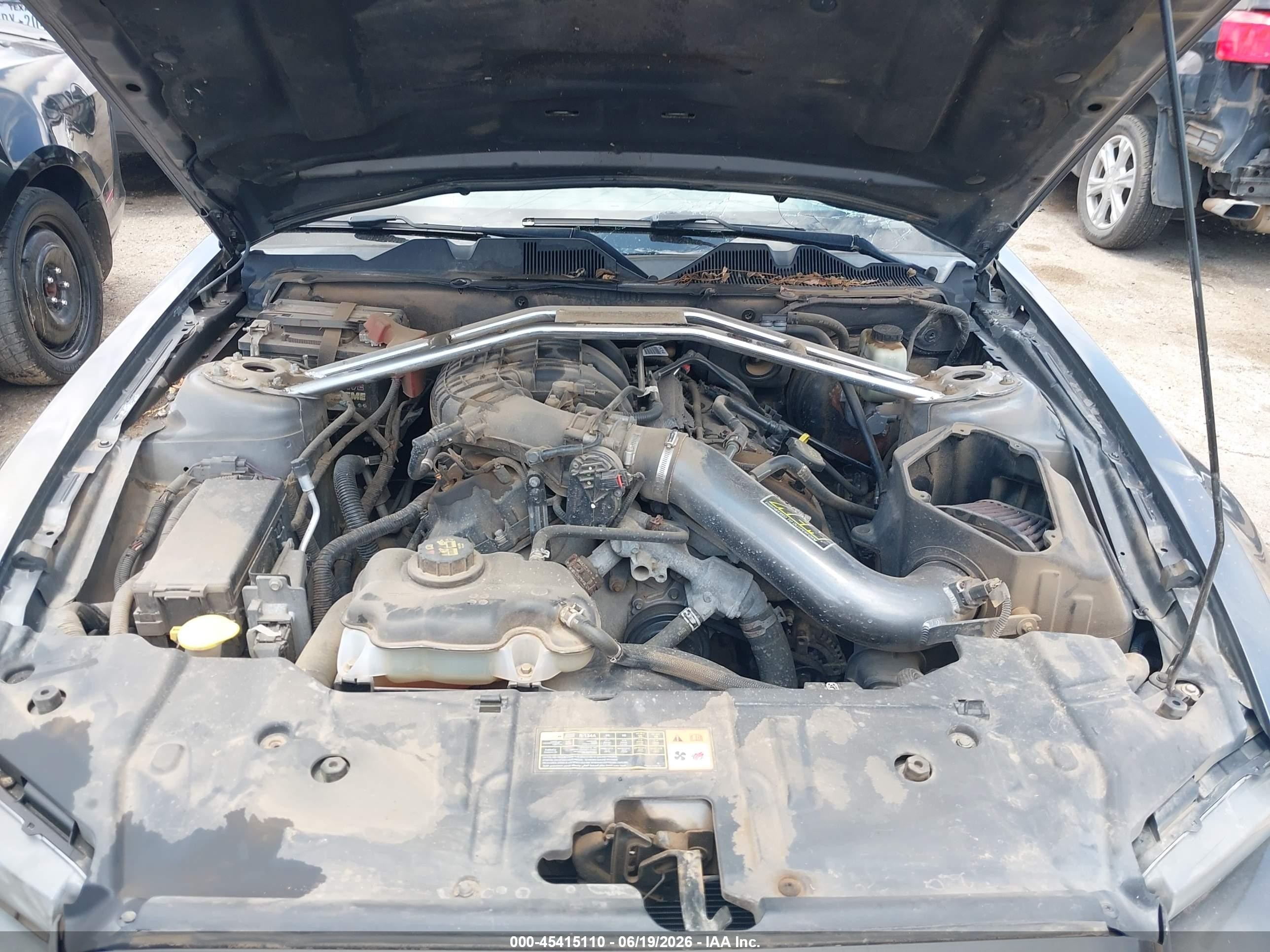 2014 Ford Mustang   Gray vin: 1ZVBP8AM5E5302895