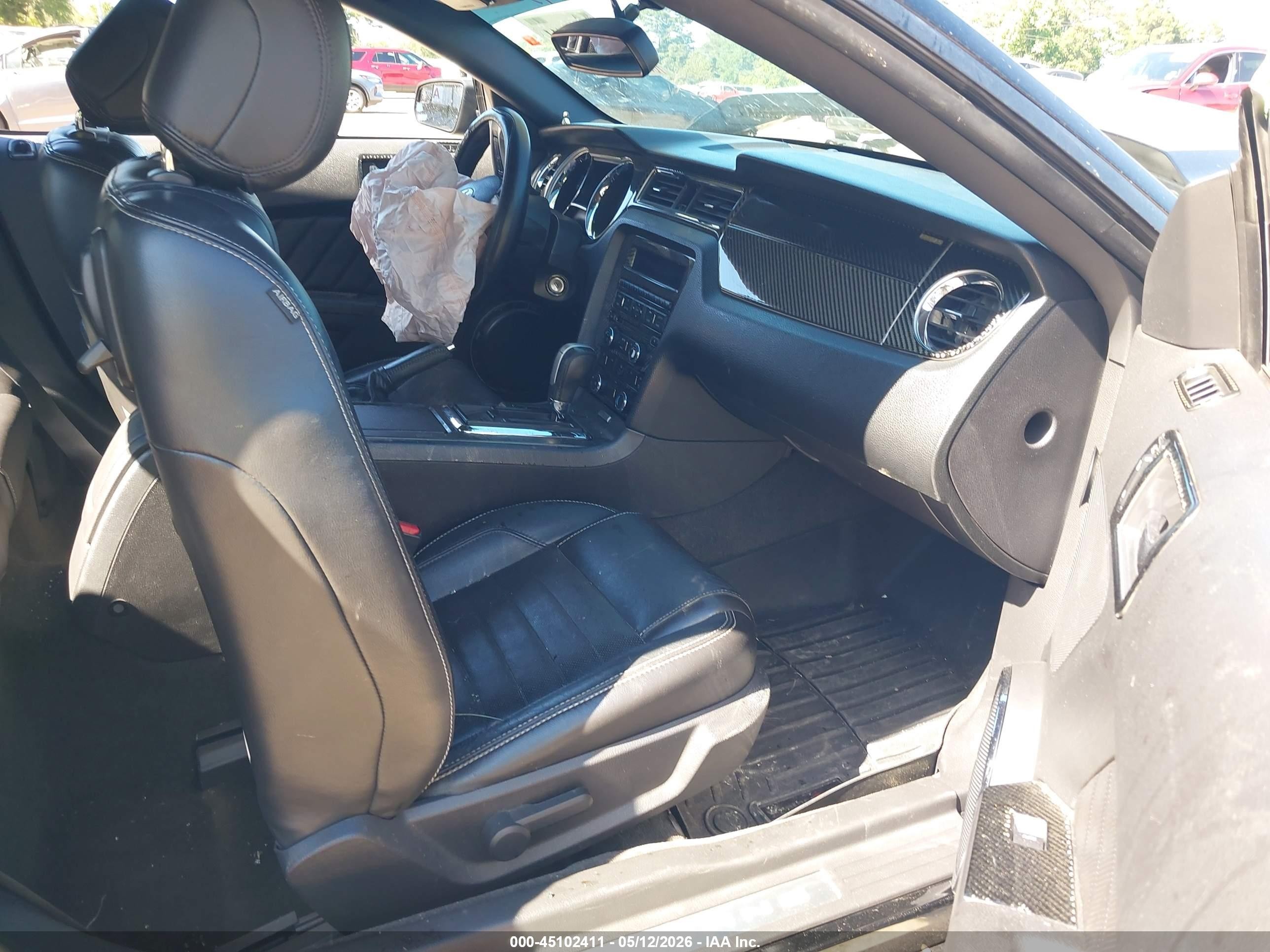 2014 Ford Mustang V6 Premium Black vin: 1ZVBP8AM5E5315968