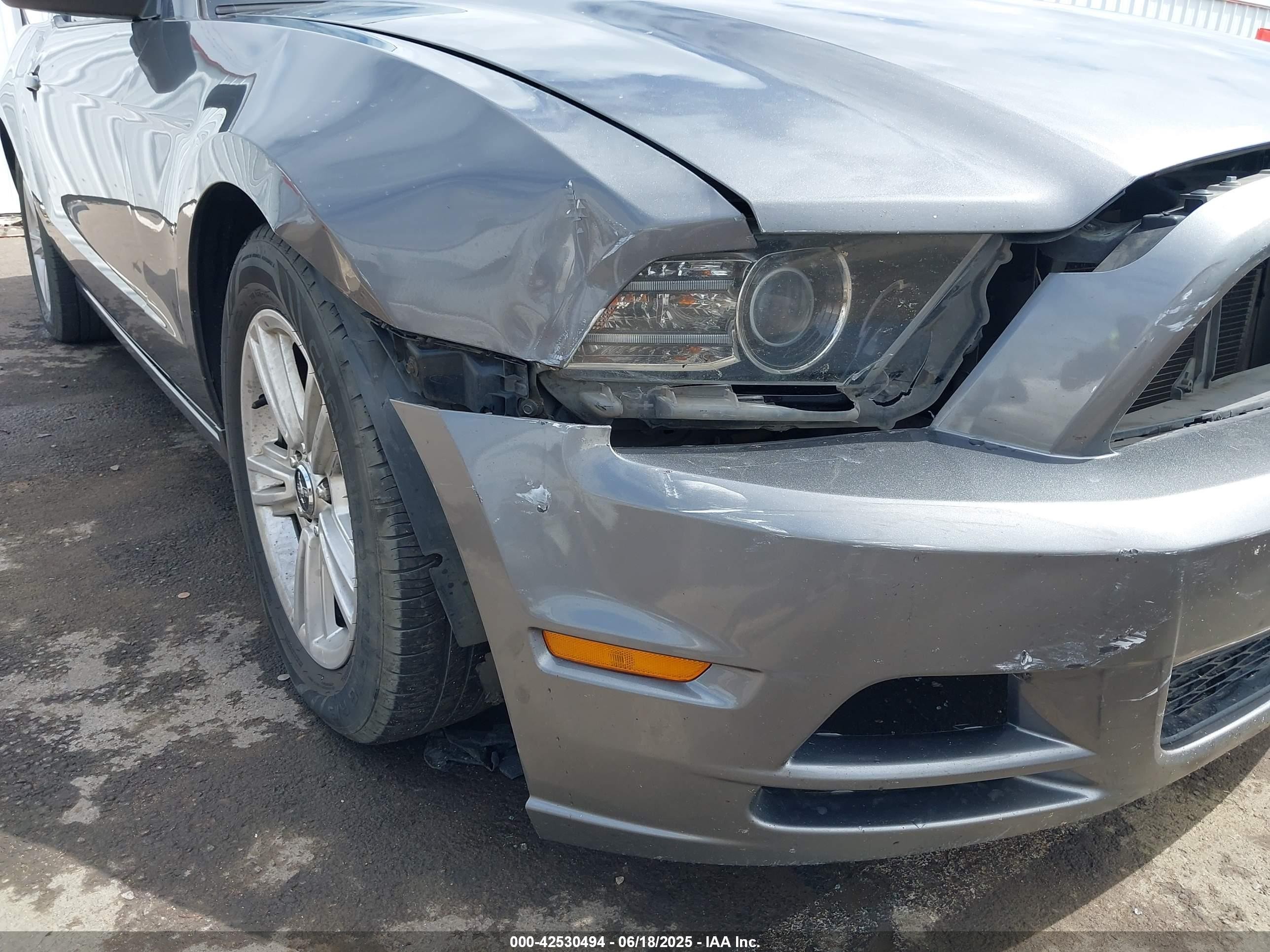 2014 Ford Mustang V6 Gray vin: 1ZVBP8AM5E5328302