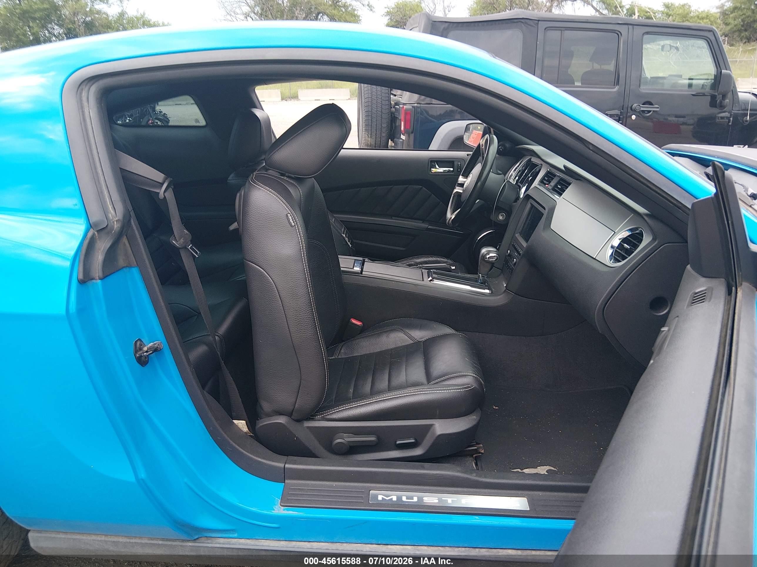 2011 Ford Mustang V6 Premium Blue vin: 1ZVBP8AM6B5101387