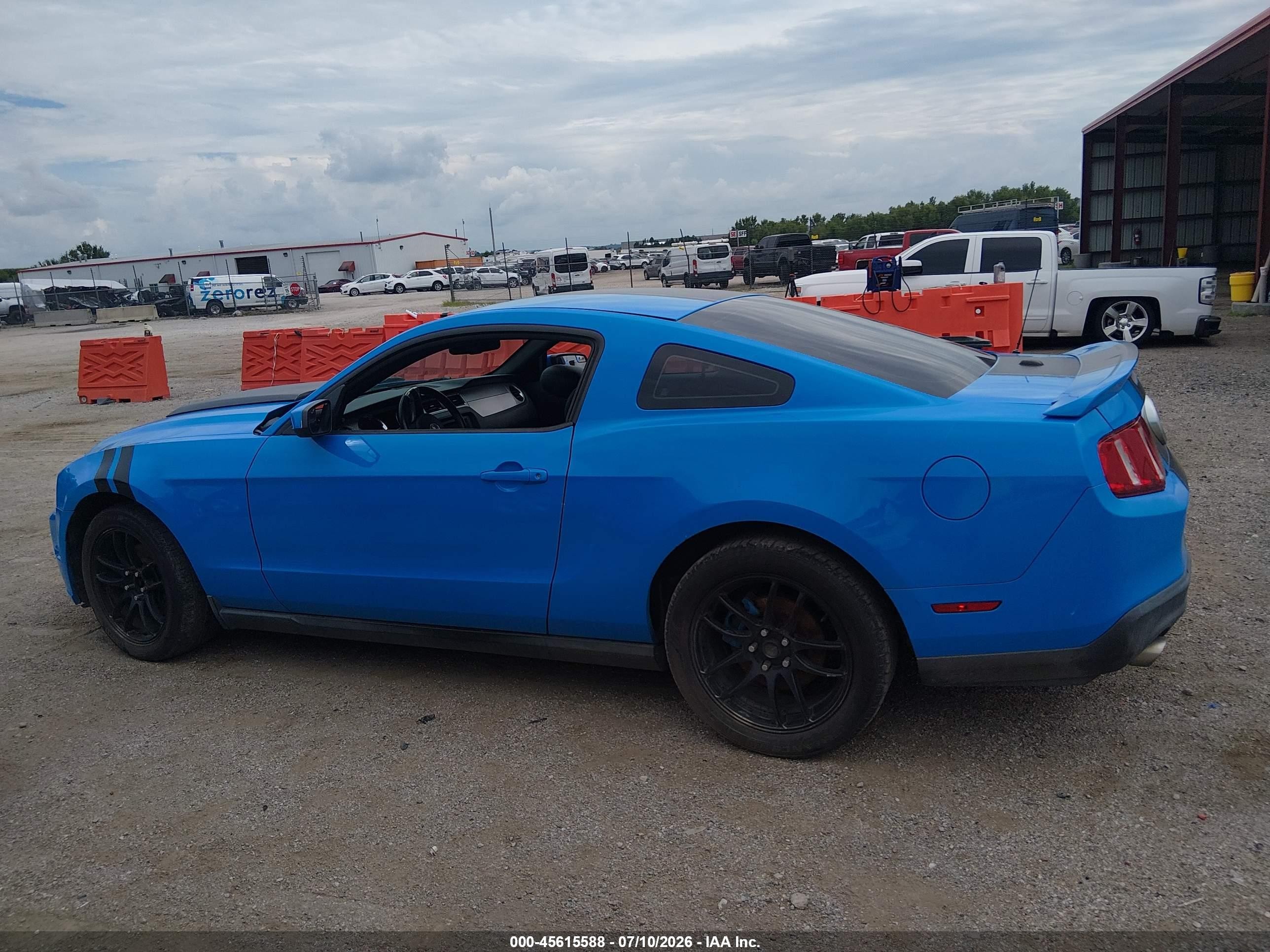 2011 Ford Mustang V6 Premium Blue vin: 1ZVBP8AM6B5101387