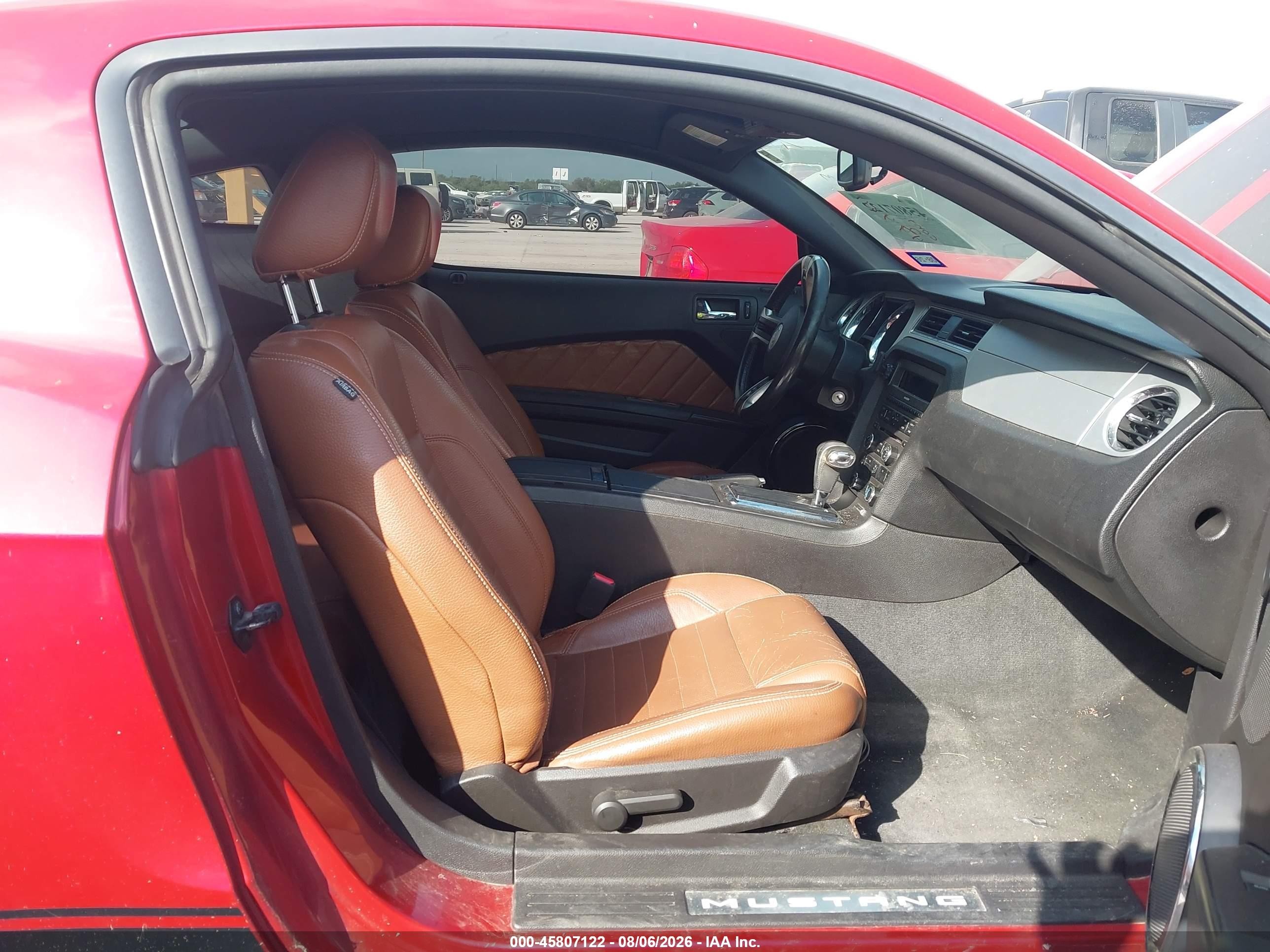 2011 Ford Mustang V6 Premium Red vin: 1ZVBP8AM6B5111420