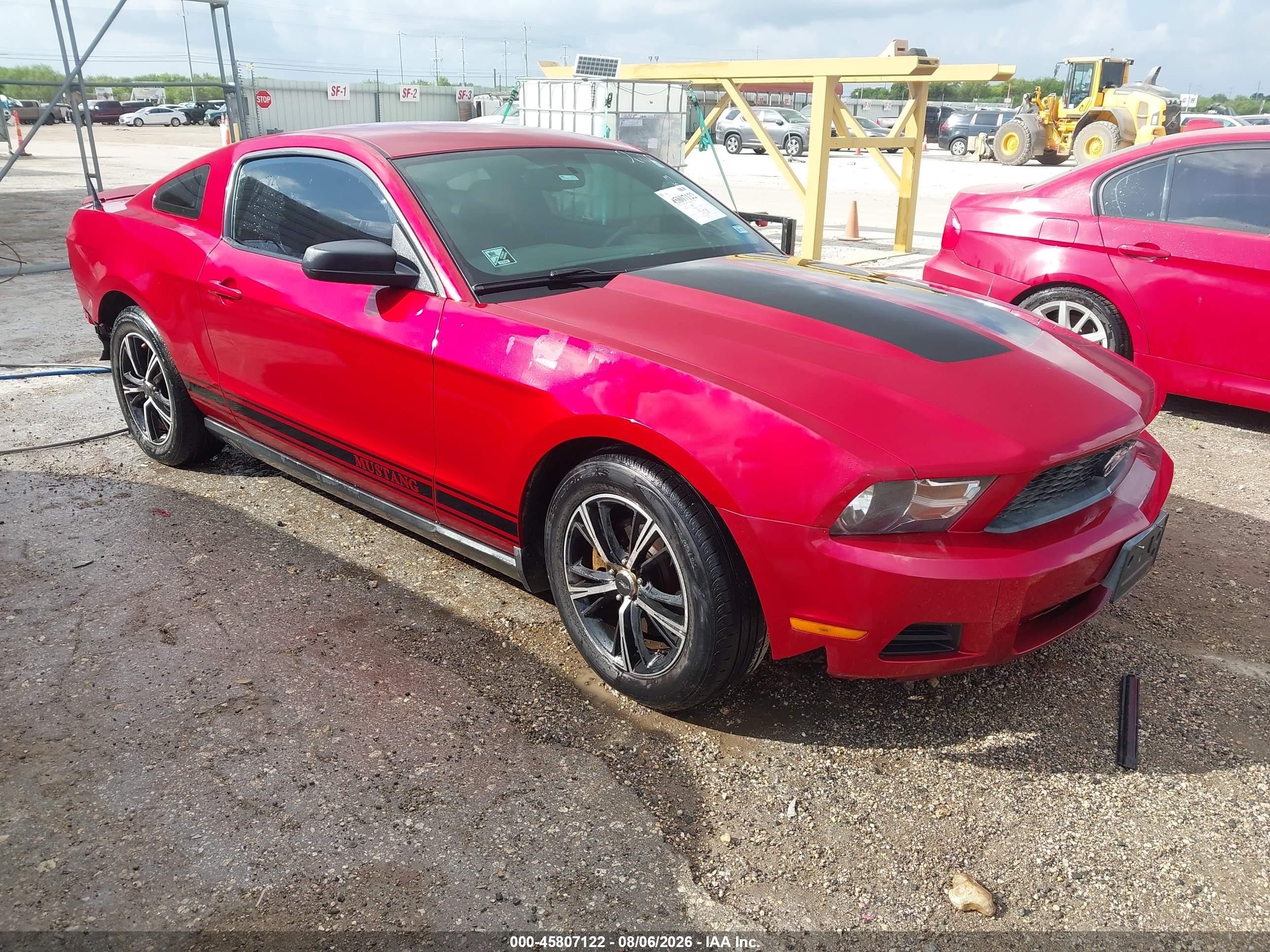 2011 Ford Mustang V6 Premium Red vin: 1ZVBP8AM6B5111420