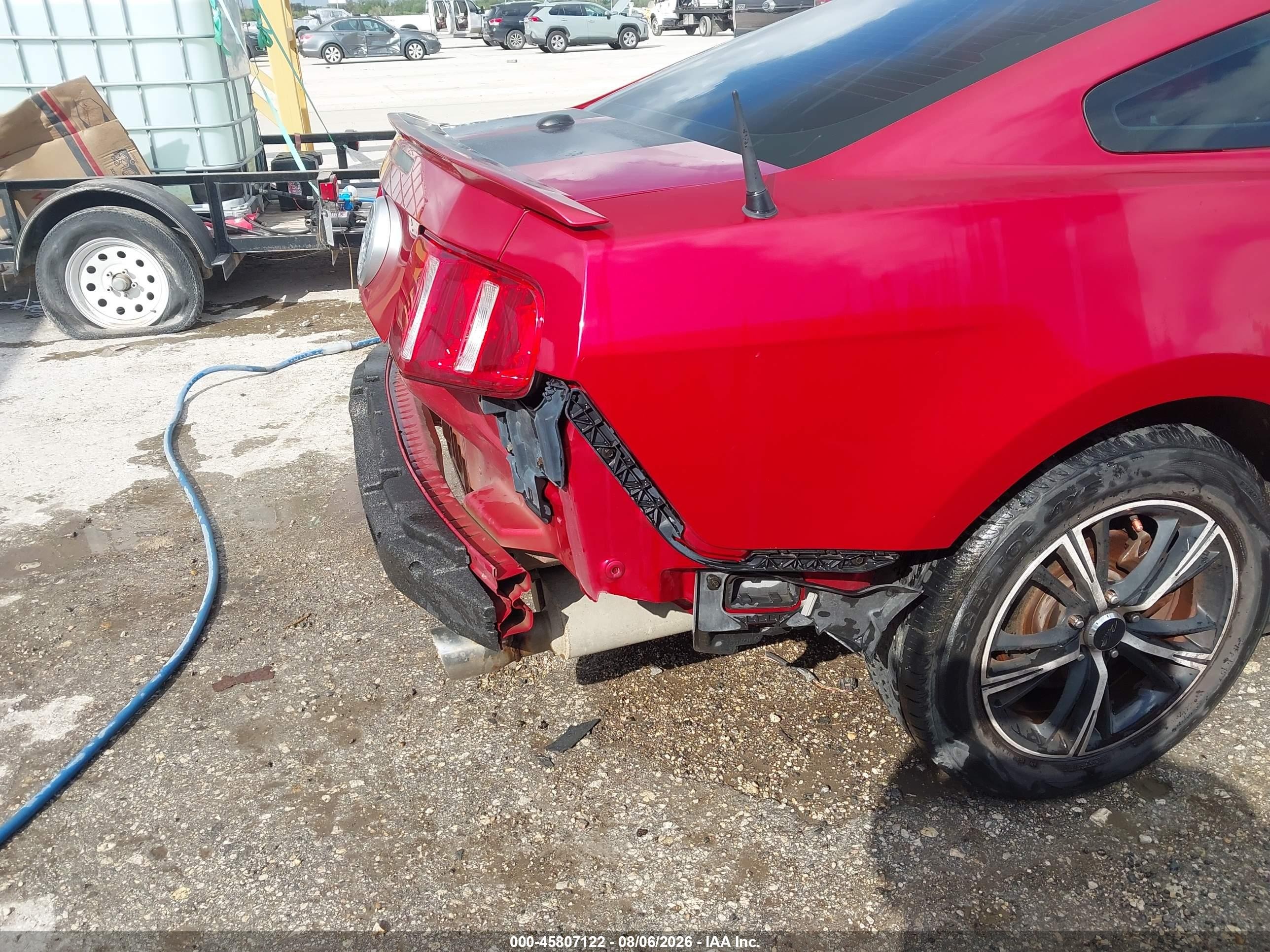 2011 Ford Mustang V6 Premium Red vin: 1ZVBP8AM6B5111420